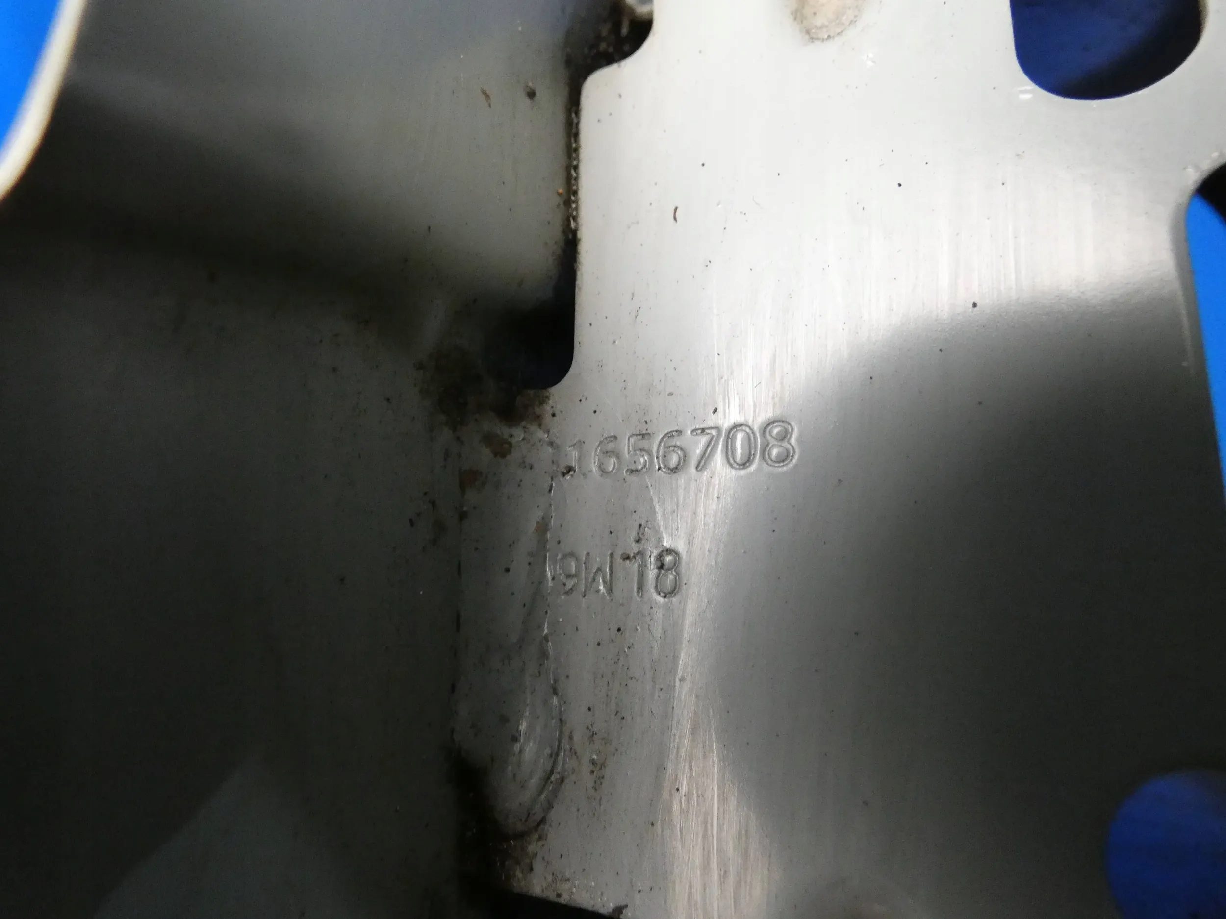 VOLVO V90 II S90 holder siders beam tip left rear part