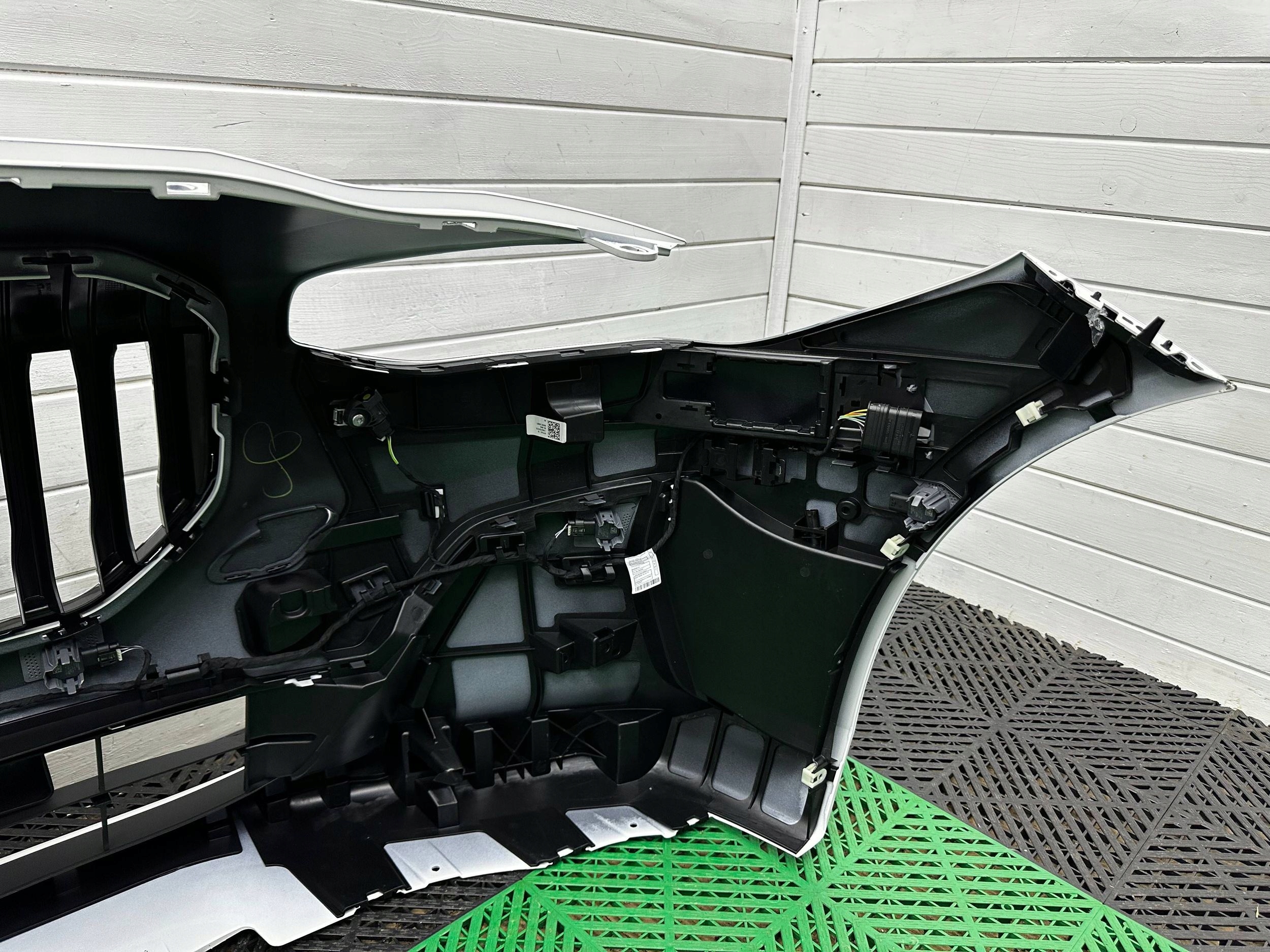 front bumper front BMW 2 Active Tourer U06 complete