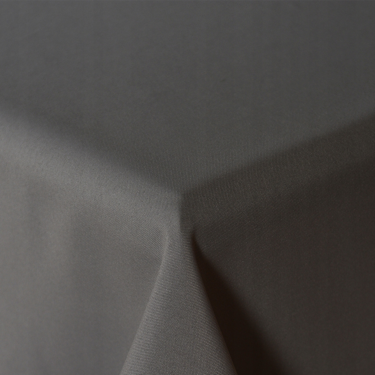 OBRUS MATOWY GŁADKI 140x220 GRUBY BIEŻNIK NA STÓŁ Materiał wykonania poliester