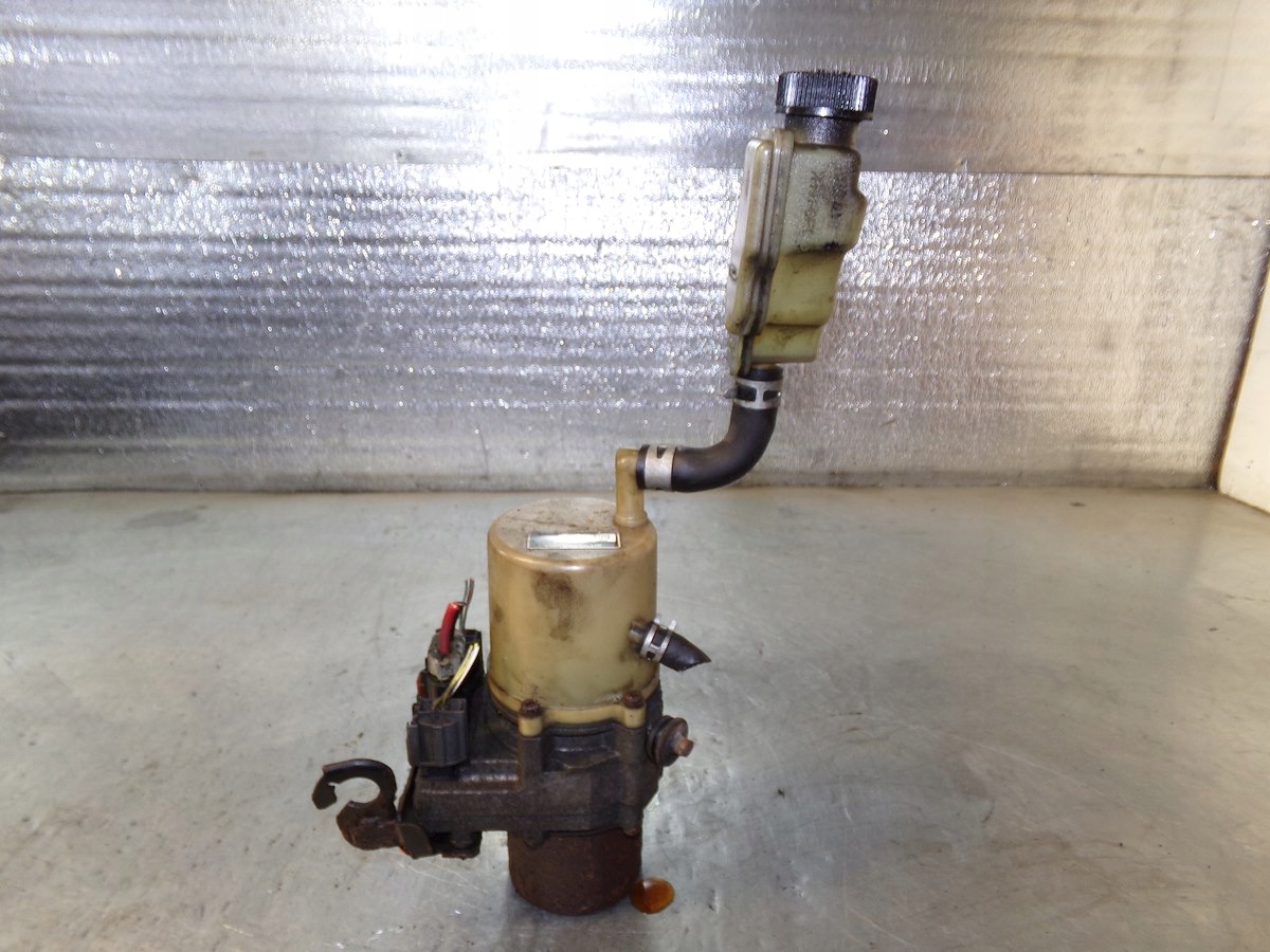 НАСОС ГІДРОПІДСИЛЮВАЧА КЕРМА MAZDA 3 04Y220325