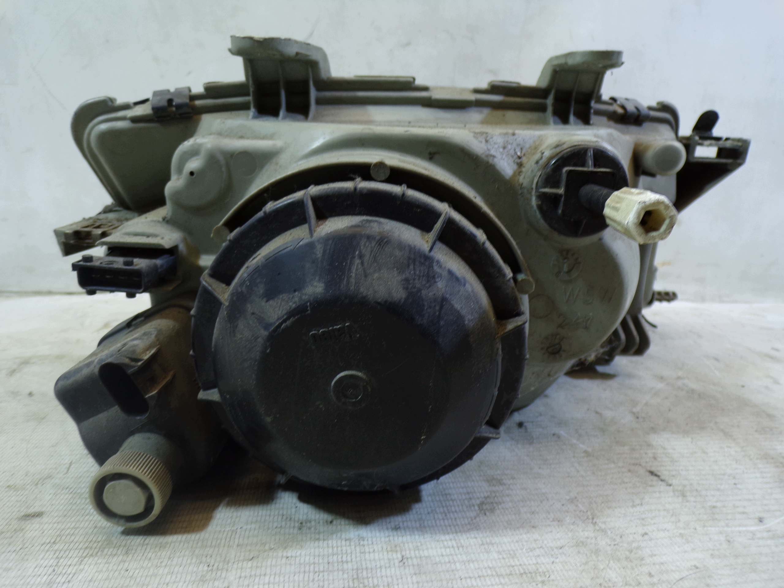 light front front left SAAB 900 (K1)