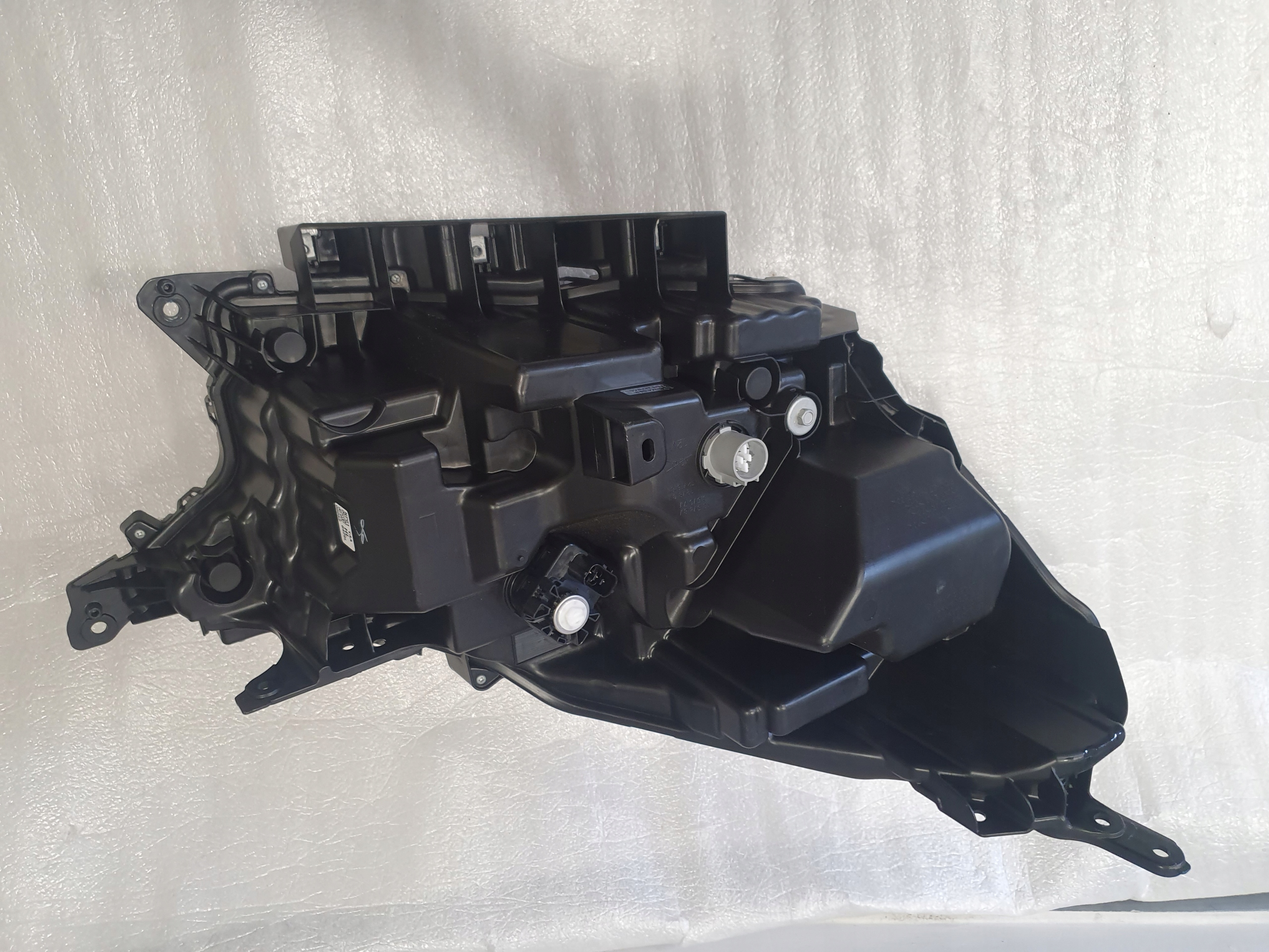 SUZUKI S CROSS 2022 FULL LED Producent części Suzuki OE