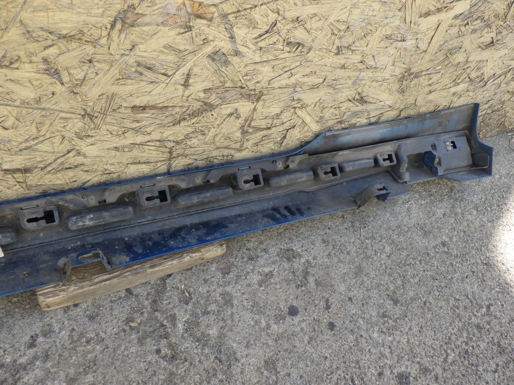 FORD FIESTA MK7 LIFT ST RS 12- moulding threshold right threshold
