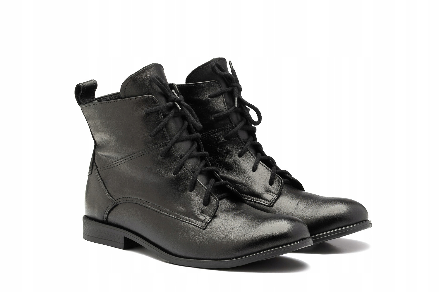 Černé dámské kožené šněrovací boty casual 39