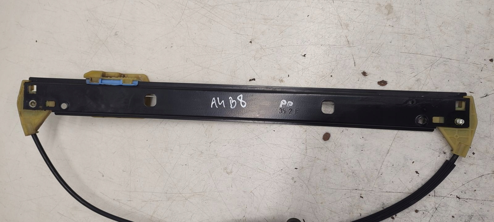 window regulator right front mechanism Audi A4 B8