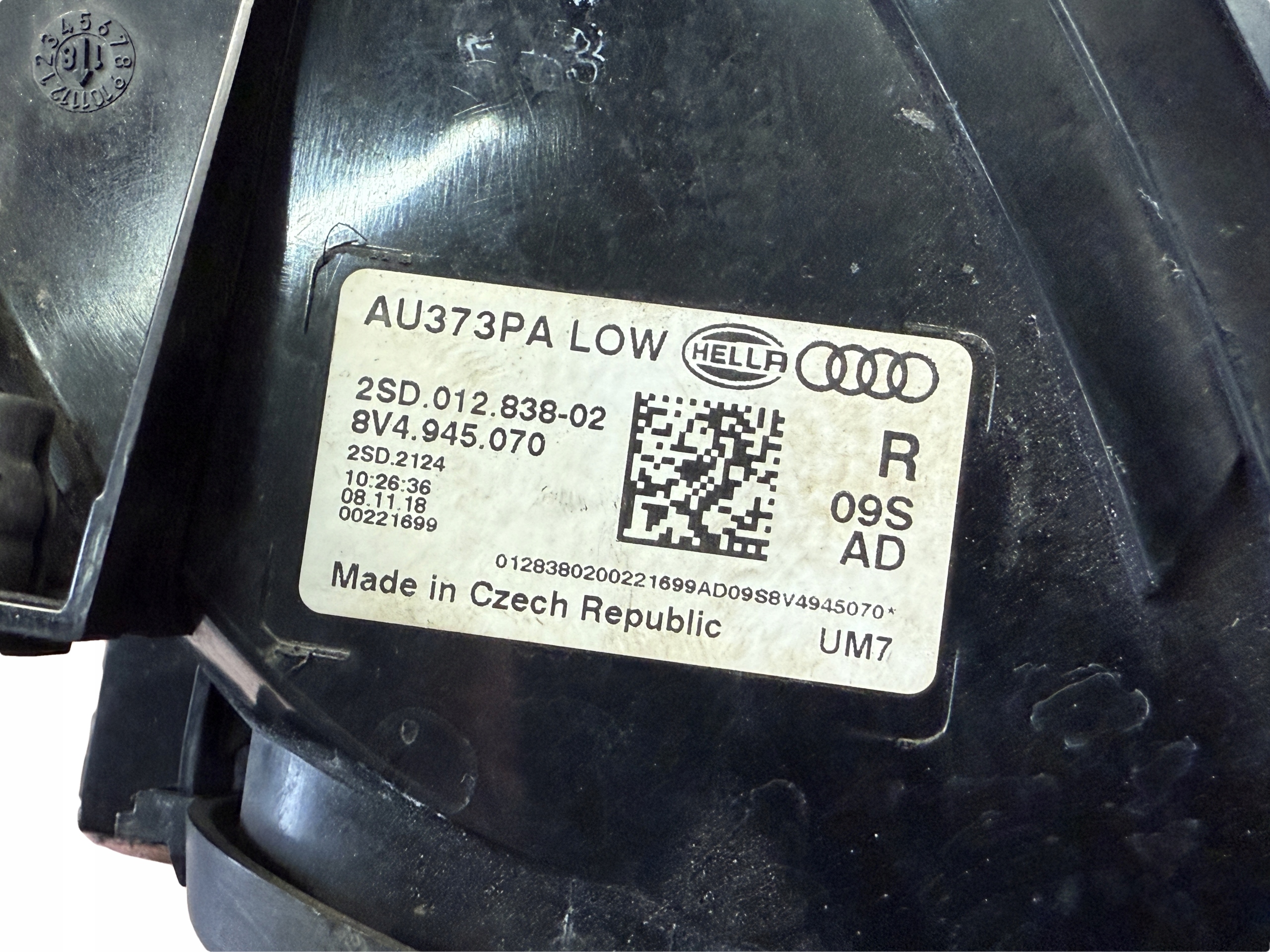 AUDI A3 8V SPORTBACK LIFT light right rear part 8V4945070