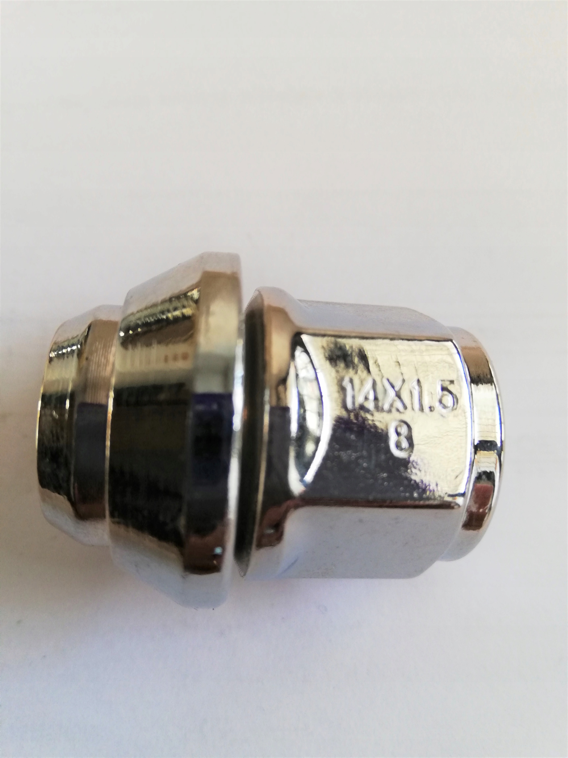 Гайка FORD org M14x1. 5 h-19 конус S-Max Galaxy