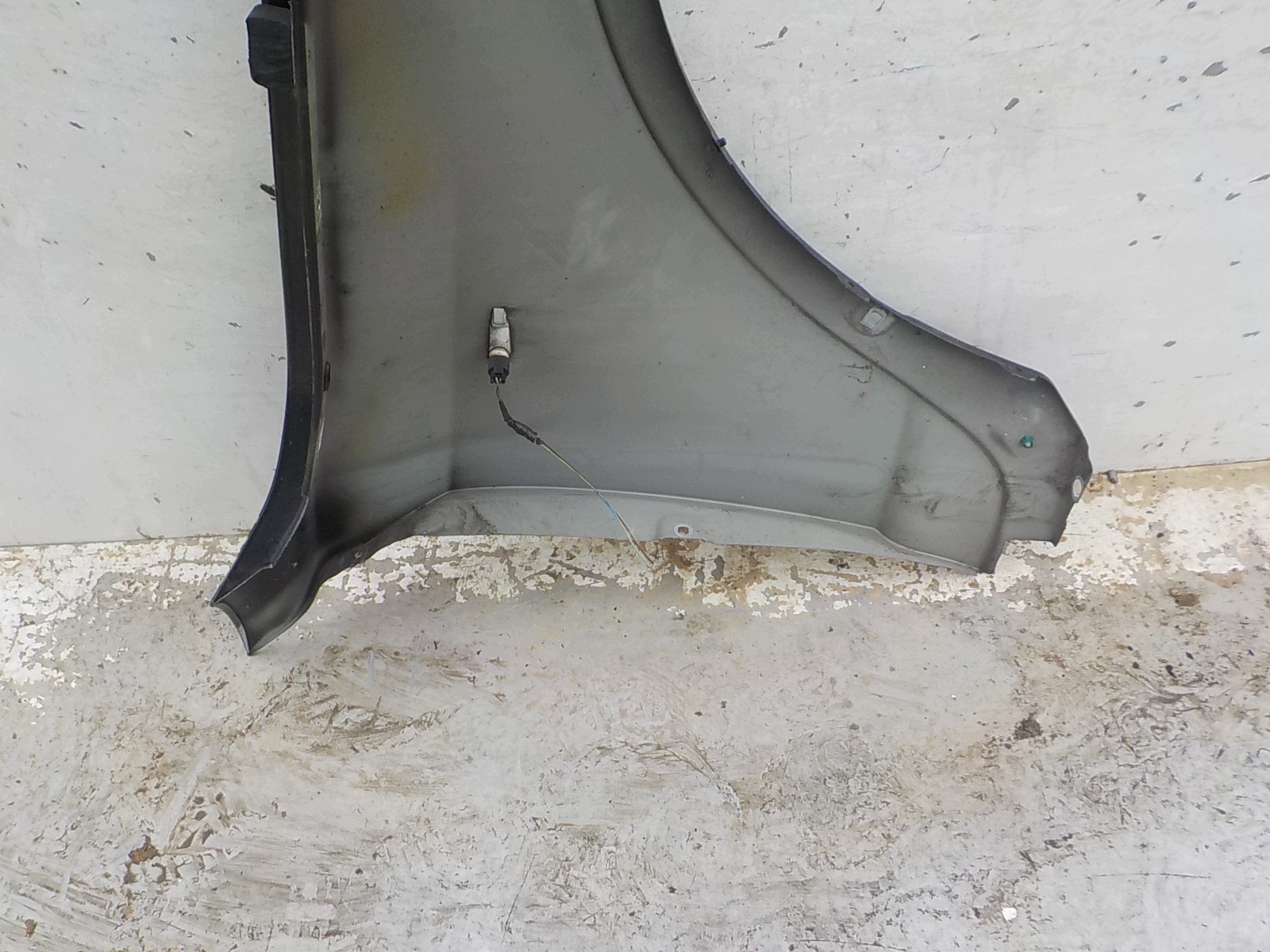 758 BMW X3 (E83) 06-10 fender left front front long