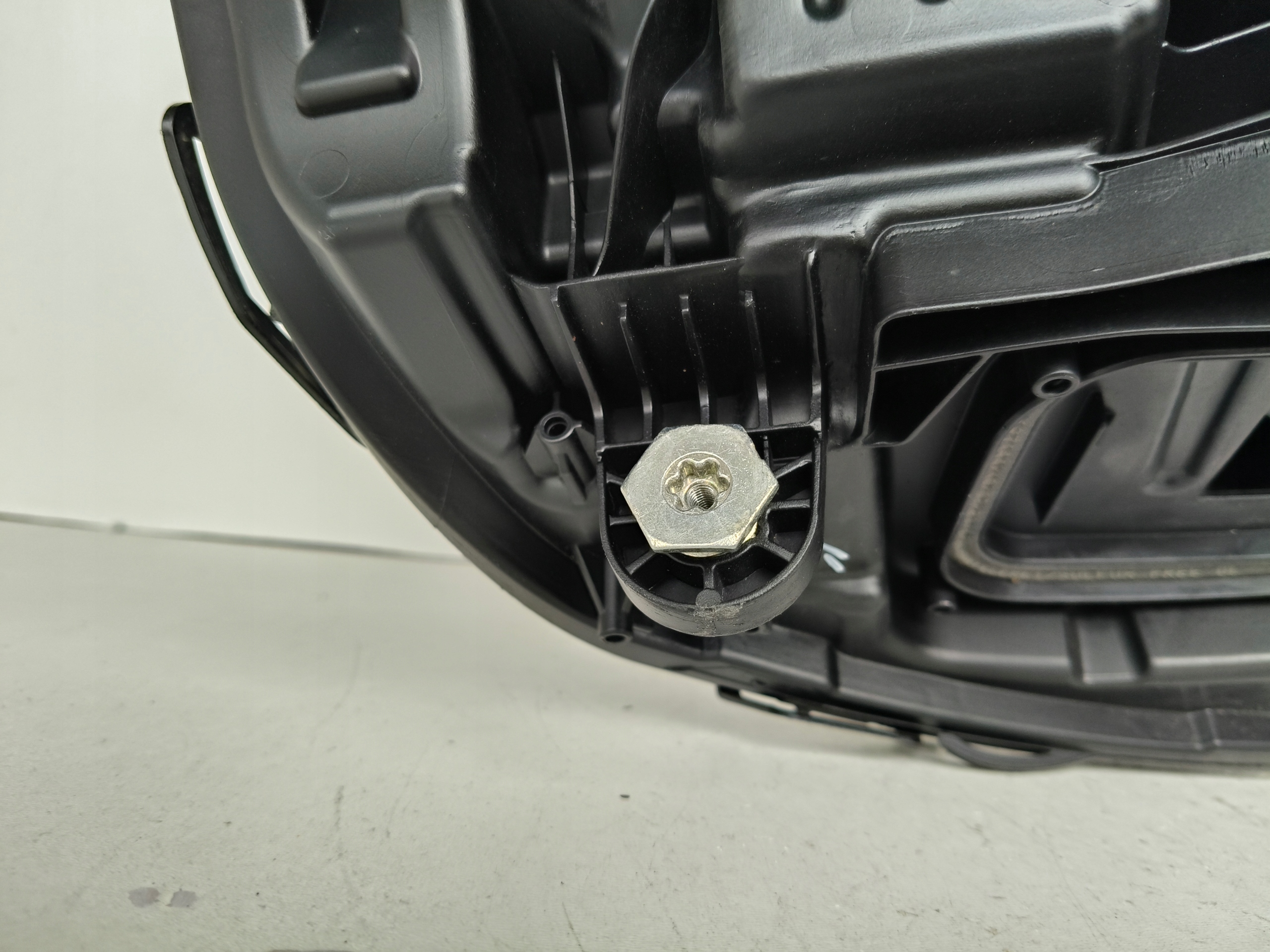 light left REFLEKTOR MERCEDES E-KLASA W213 LIFT FULL LED