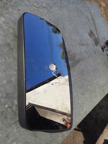 A0028113333 - ВСТАВКА ЗЕРКАЛА ЛЕВЫЙ MERCEDES ACTROS MP3 ОРИГИНАЛ