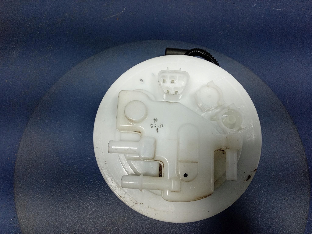 TOYOTA COROLLA X E15 06- 1.6 124KM насос Топлива