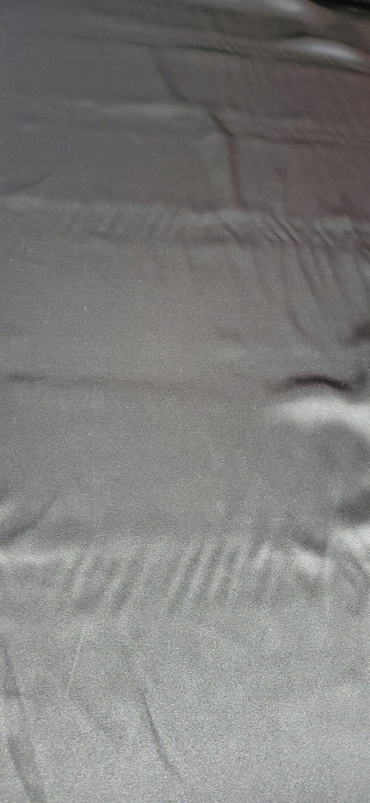 italský černý hedvábný satén