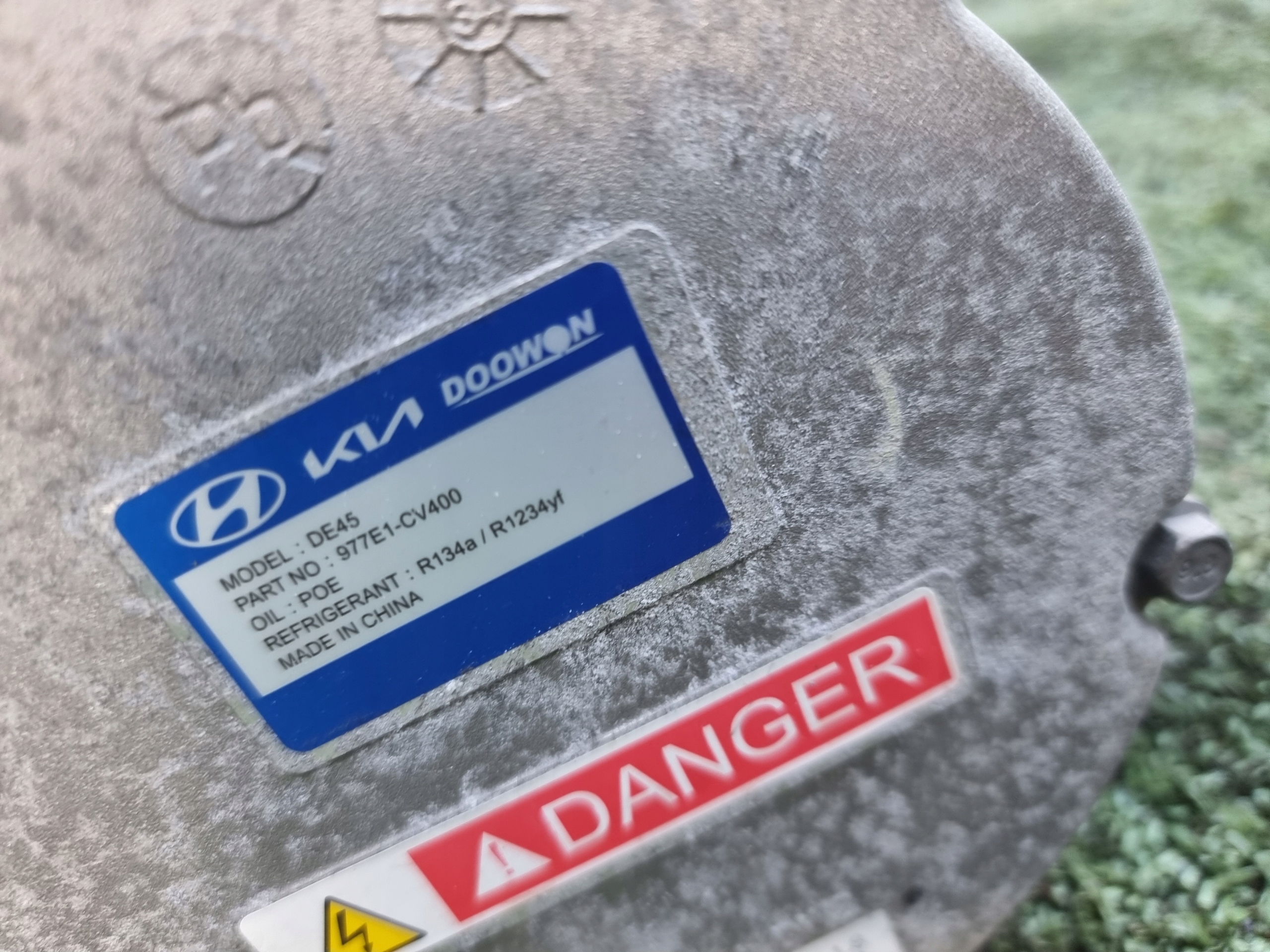 kia EV6 компрессор кондиционера 977E1-CV400