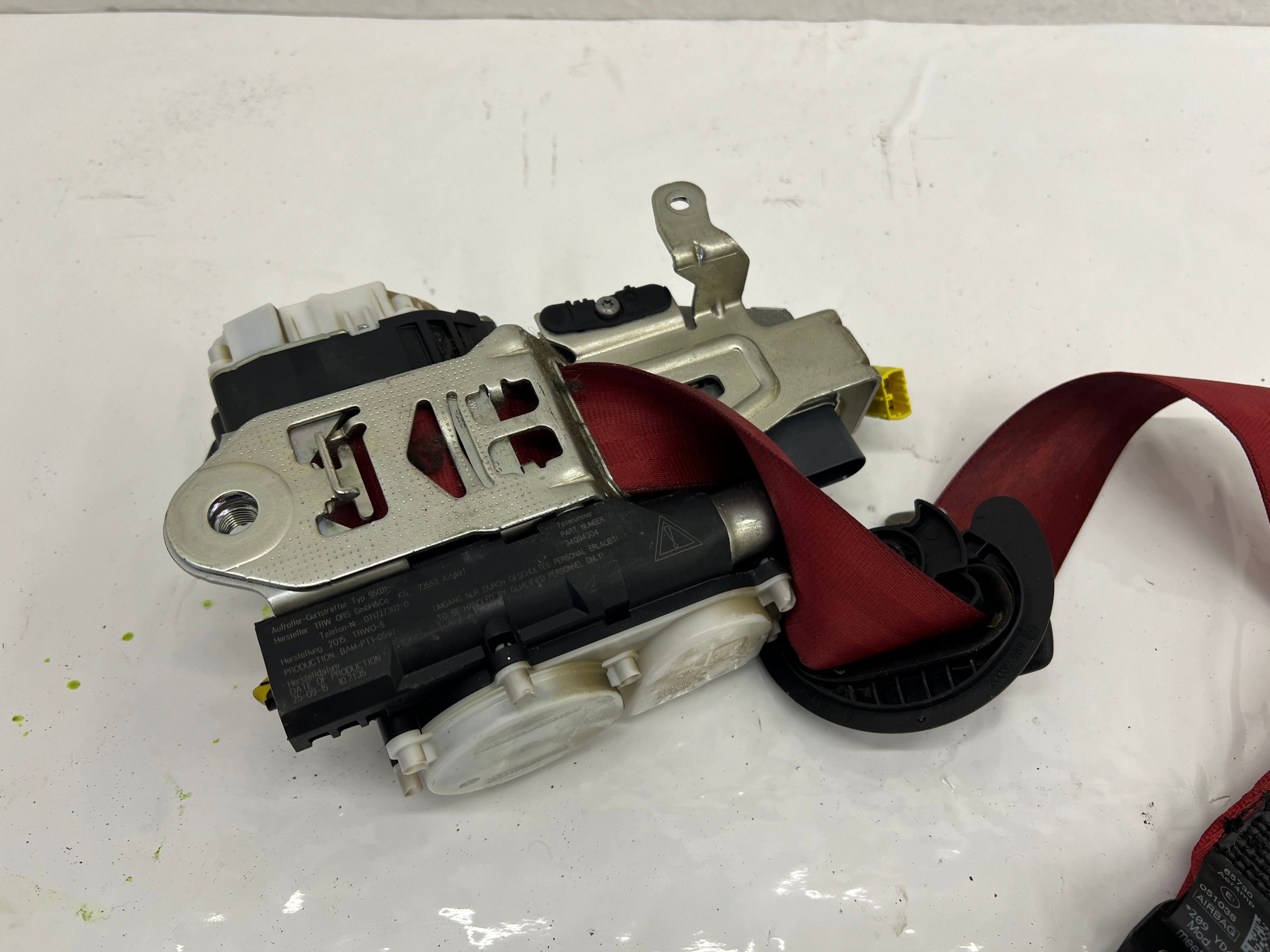 tension belt safety front left driver´s AUDI A6 C7 4G8857705J EU