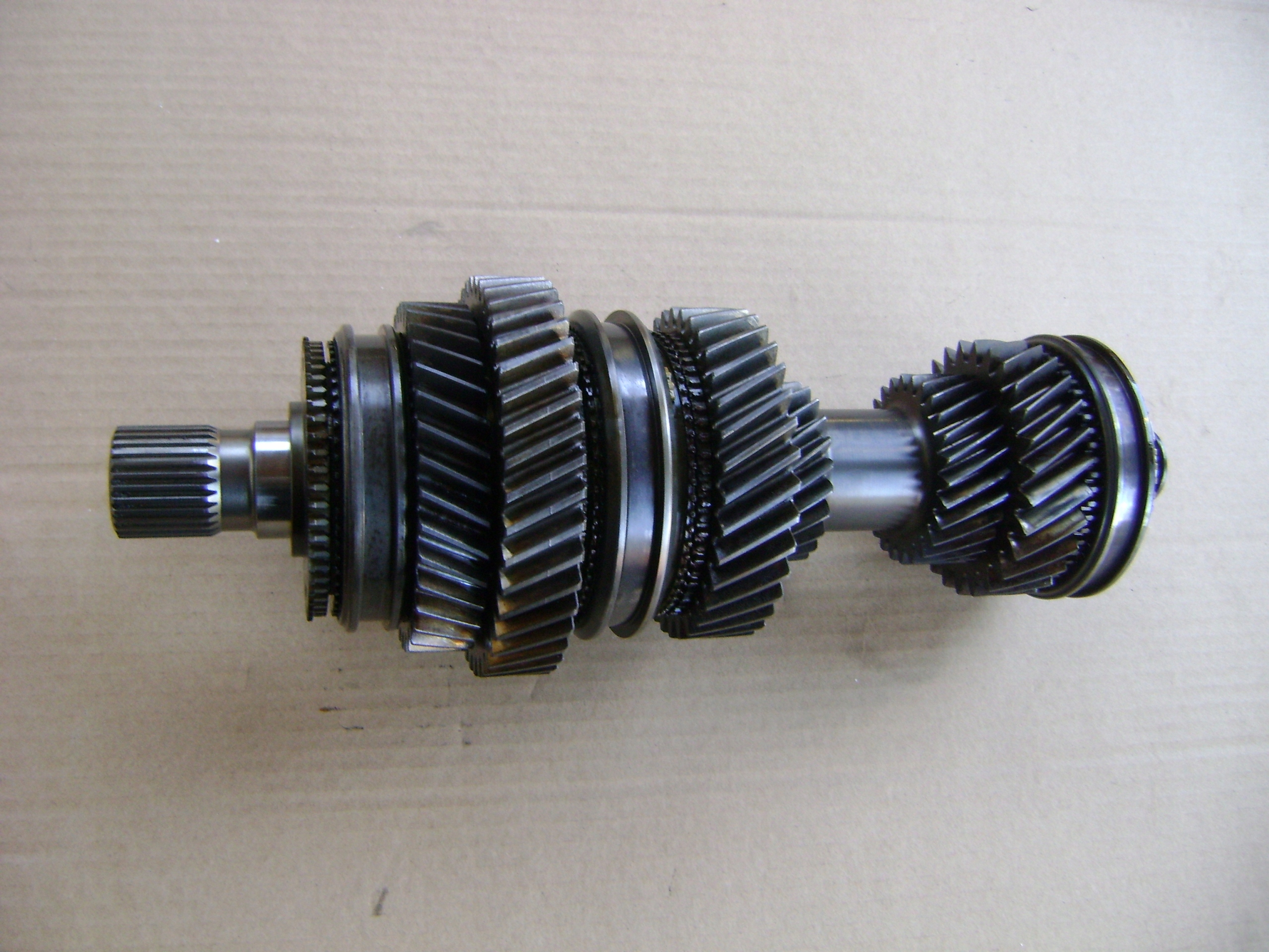 Walek skrzyni biegow zebatki Iveco Daily 2 3HPI Part manufacturer Iveco OE