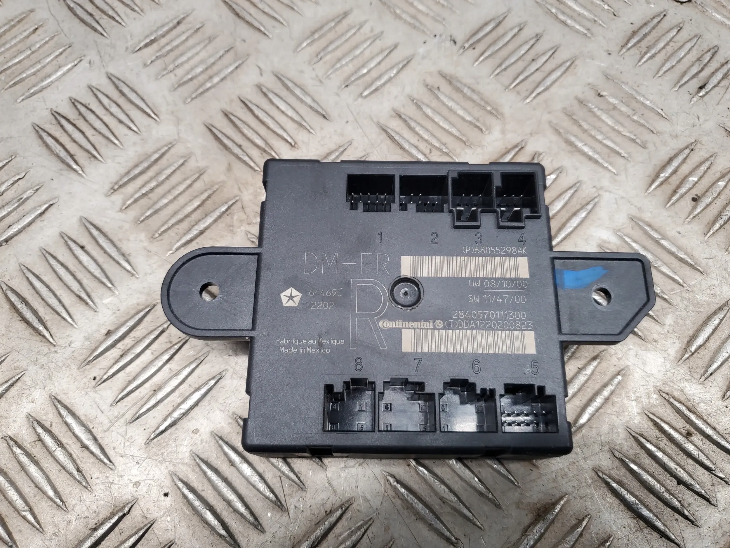 Dodge RAM 68055298AK Przód strona prawa Moduły drzwi