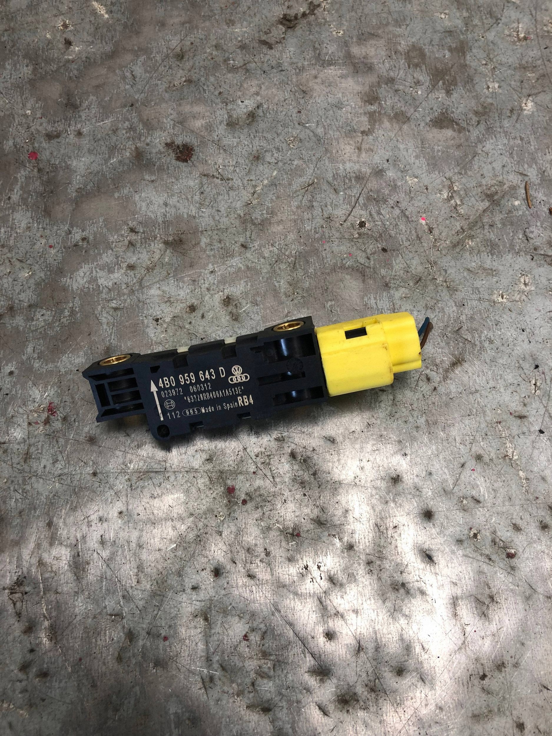 sensore impatto AUDI A3 8P LIFT 4B0959643D
