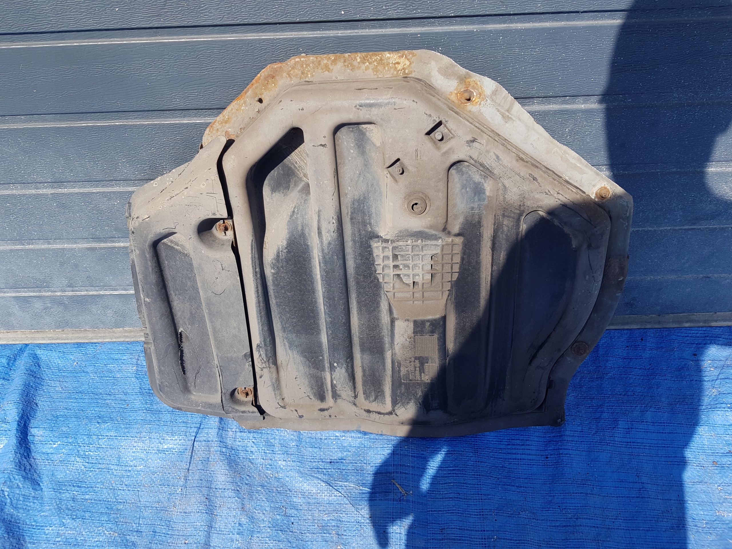 MERCEDES W207 W204 sump floor boot 2046100575