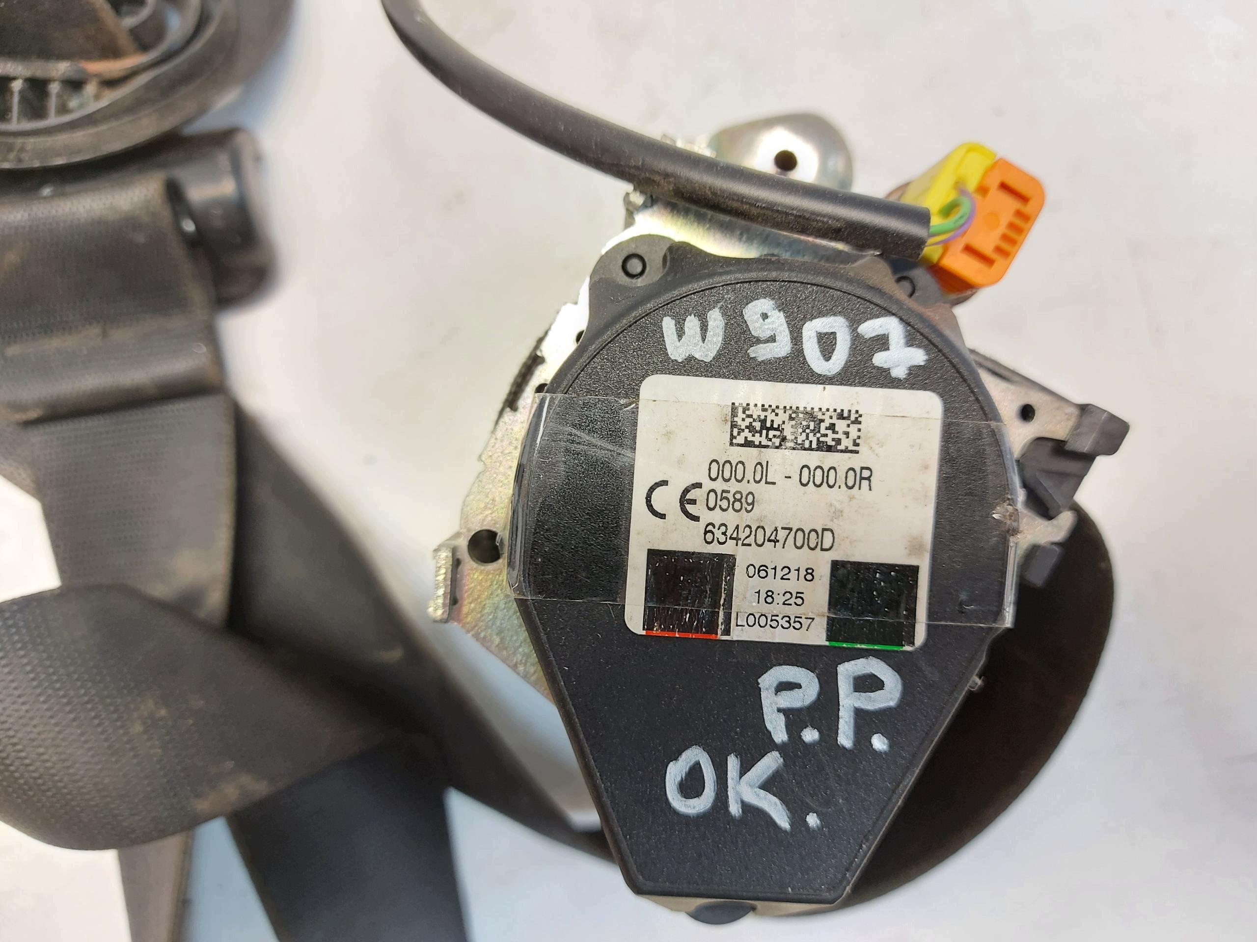 Mercedes Sprinter w907 2020, 2.1 CDI tension belt safety front right