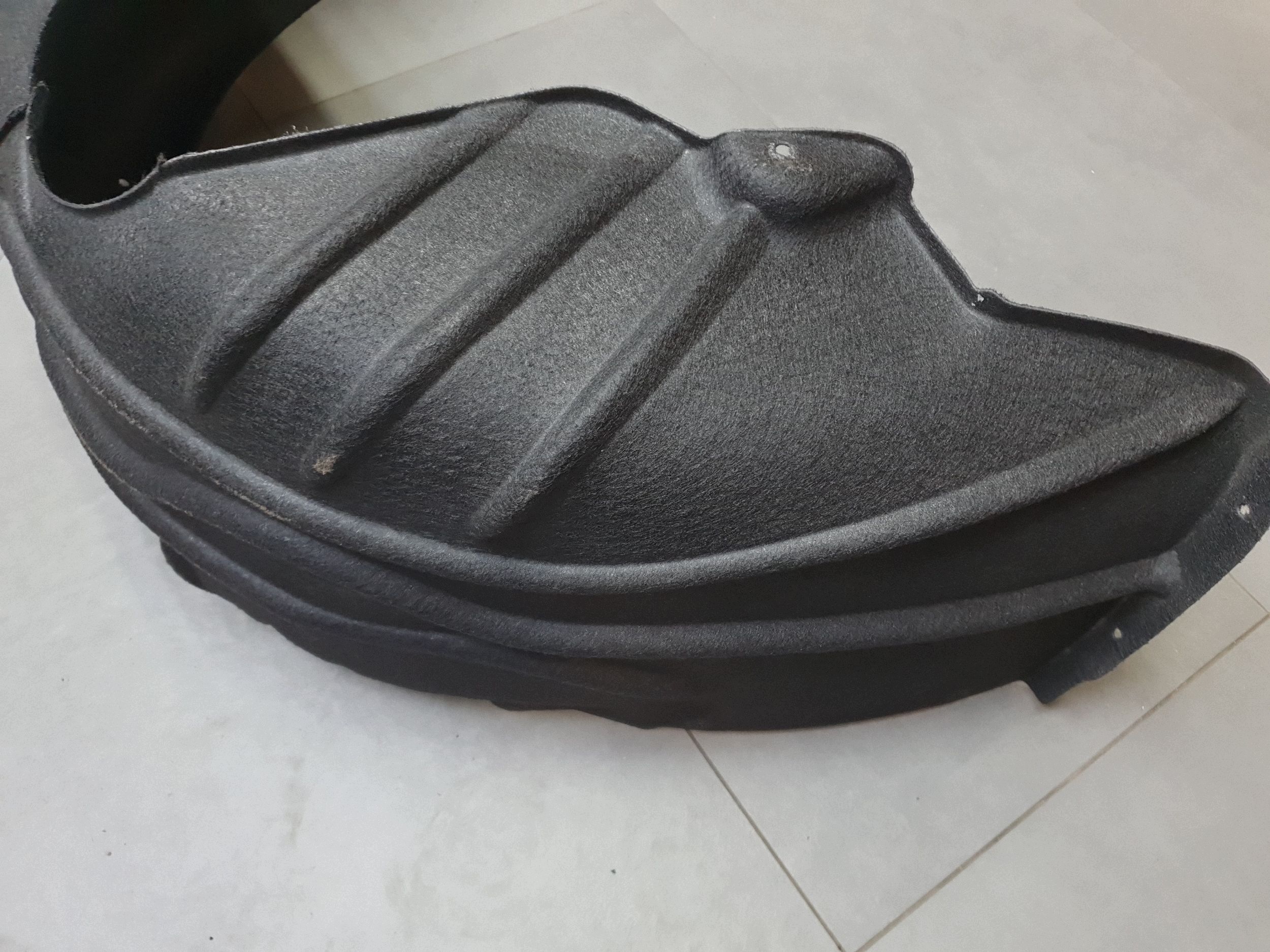 Audi A3 8Y mudguard left rear part rear. 8Y0810171A
