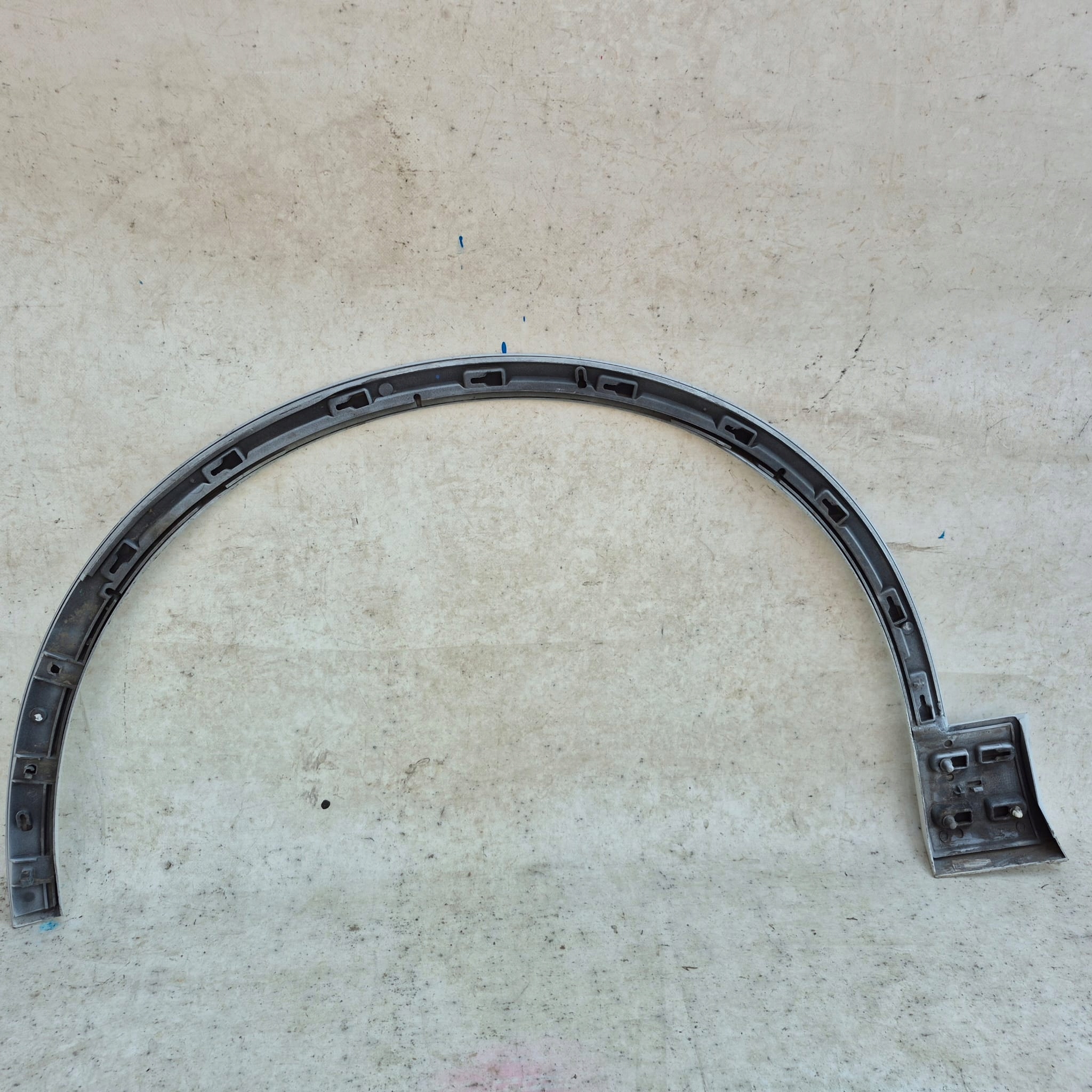 AUDI Q7 II moulding cap of a fender right front front 7232-5000
