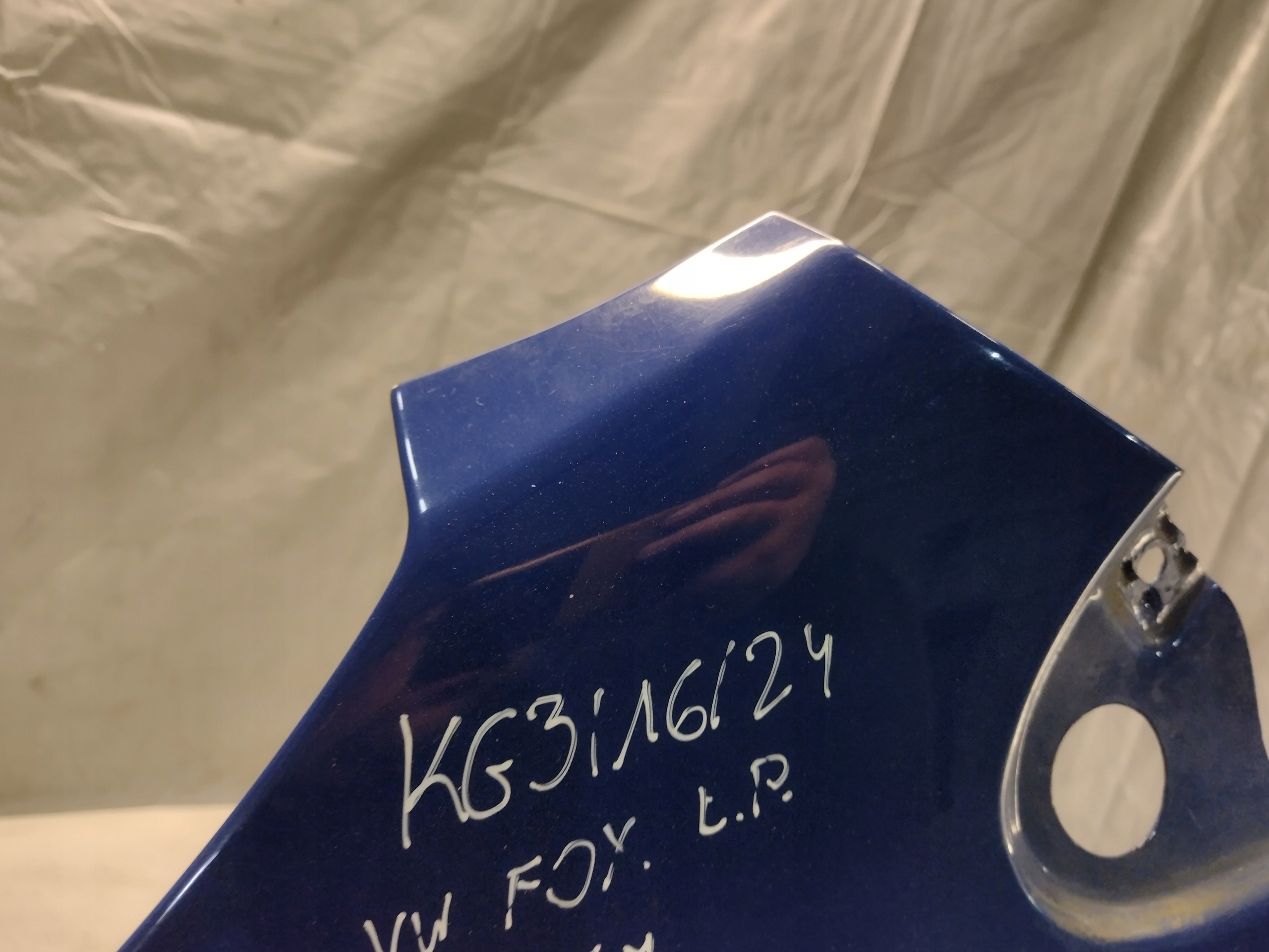 fender left front Volkswagen Fox k: LL5M