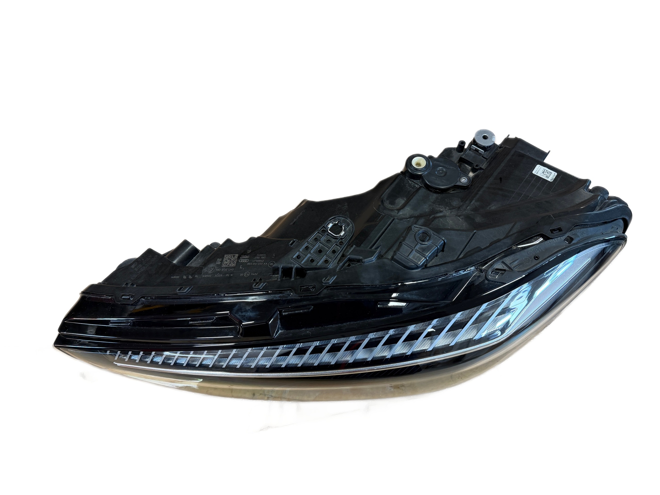 AUDI A5 B10 light left front FULL LED 8B3941033AA