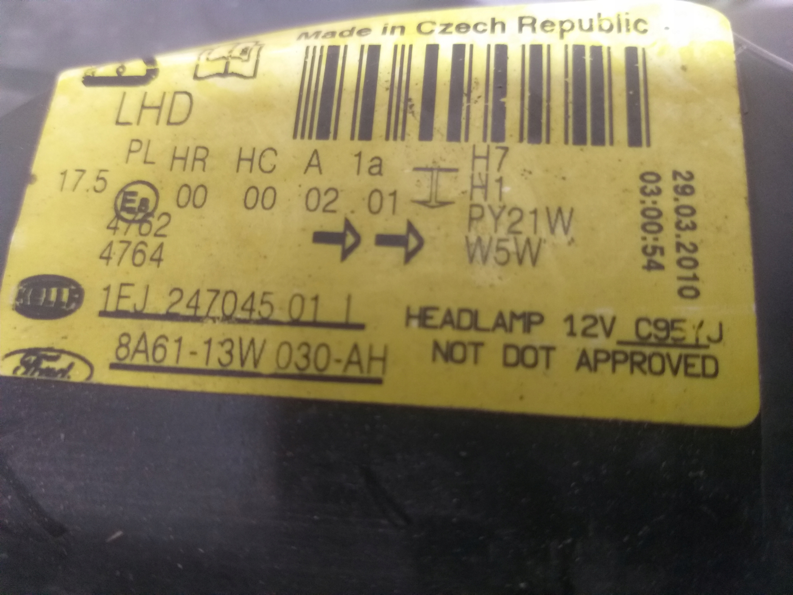 LIGHT FRONT LEFT FORD FIESTA MK7 08-14 BLACK