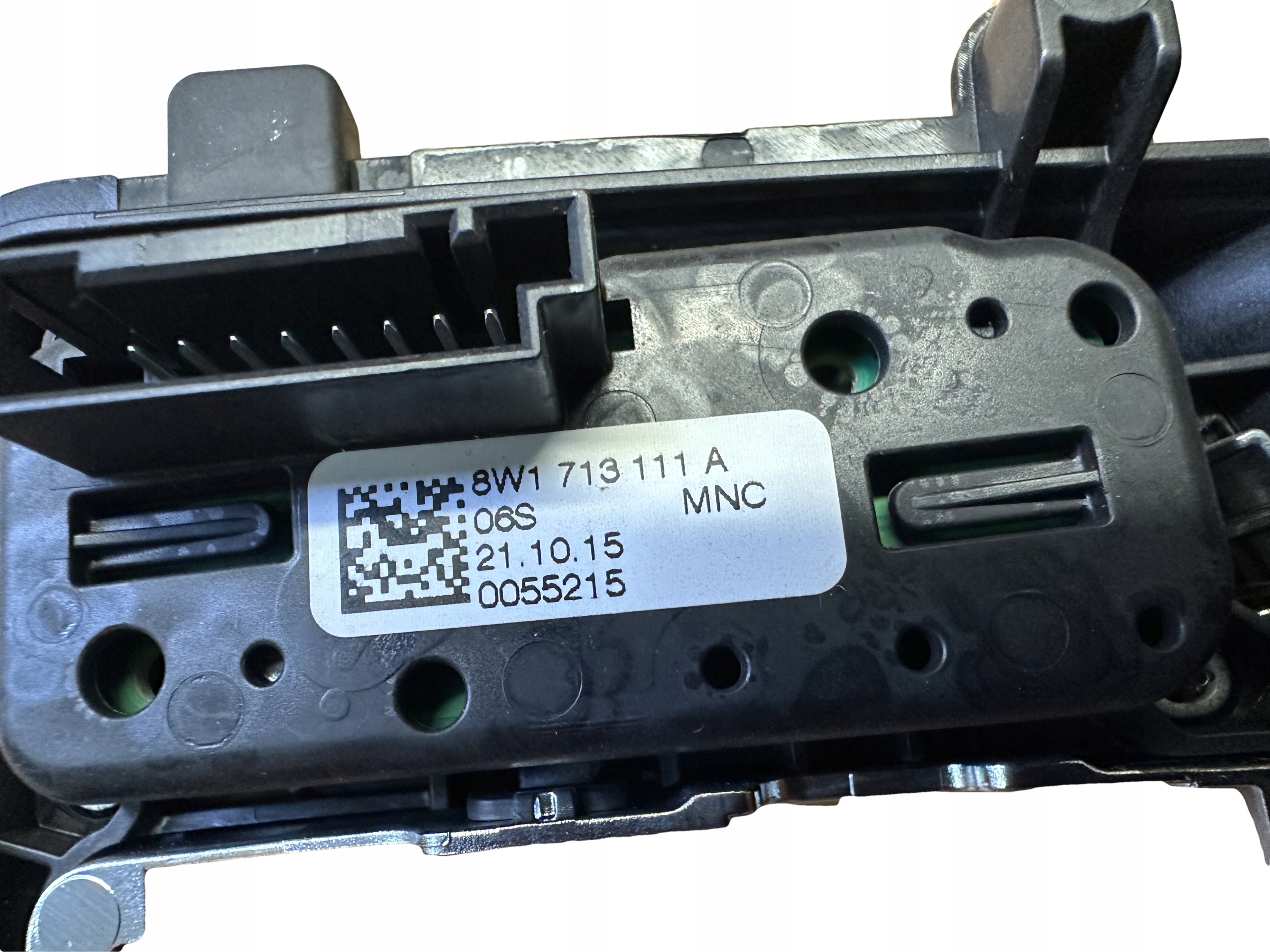 AUDI A4 A5 8W B9 frame PANEL changes of the gear 8W1713111A