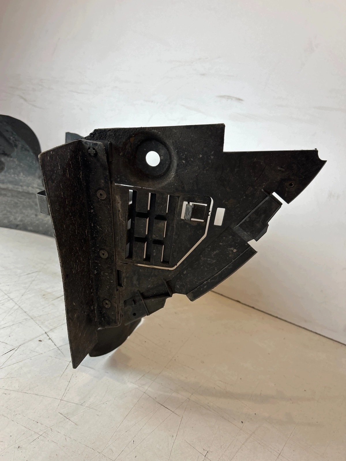 mudguard left front Dacia Sandero II