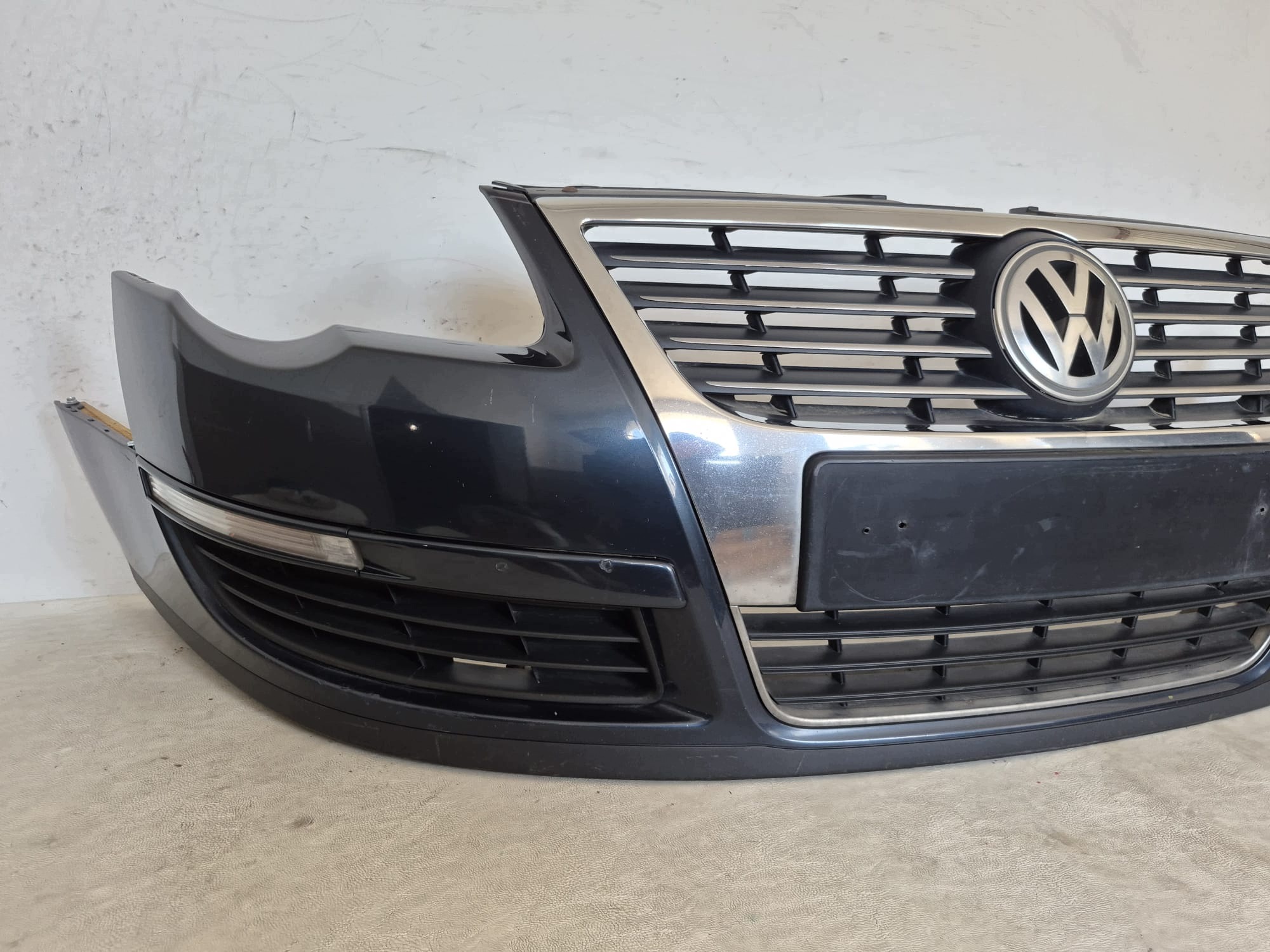 VW PASSAT B6 3C0 06- bumper front front 3C0807221A