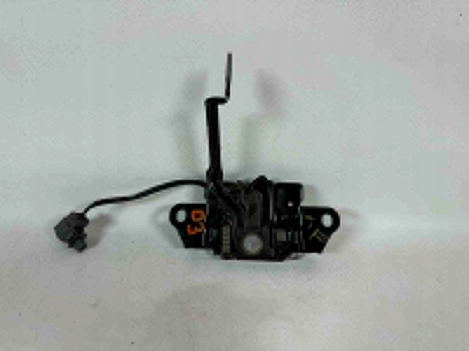 Mazda CX-9 16- bonnet latch lock