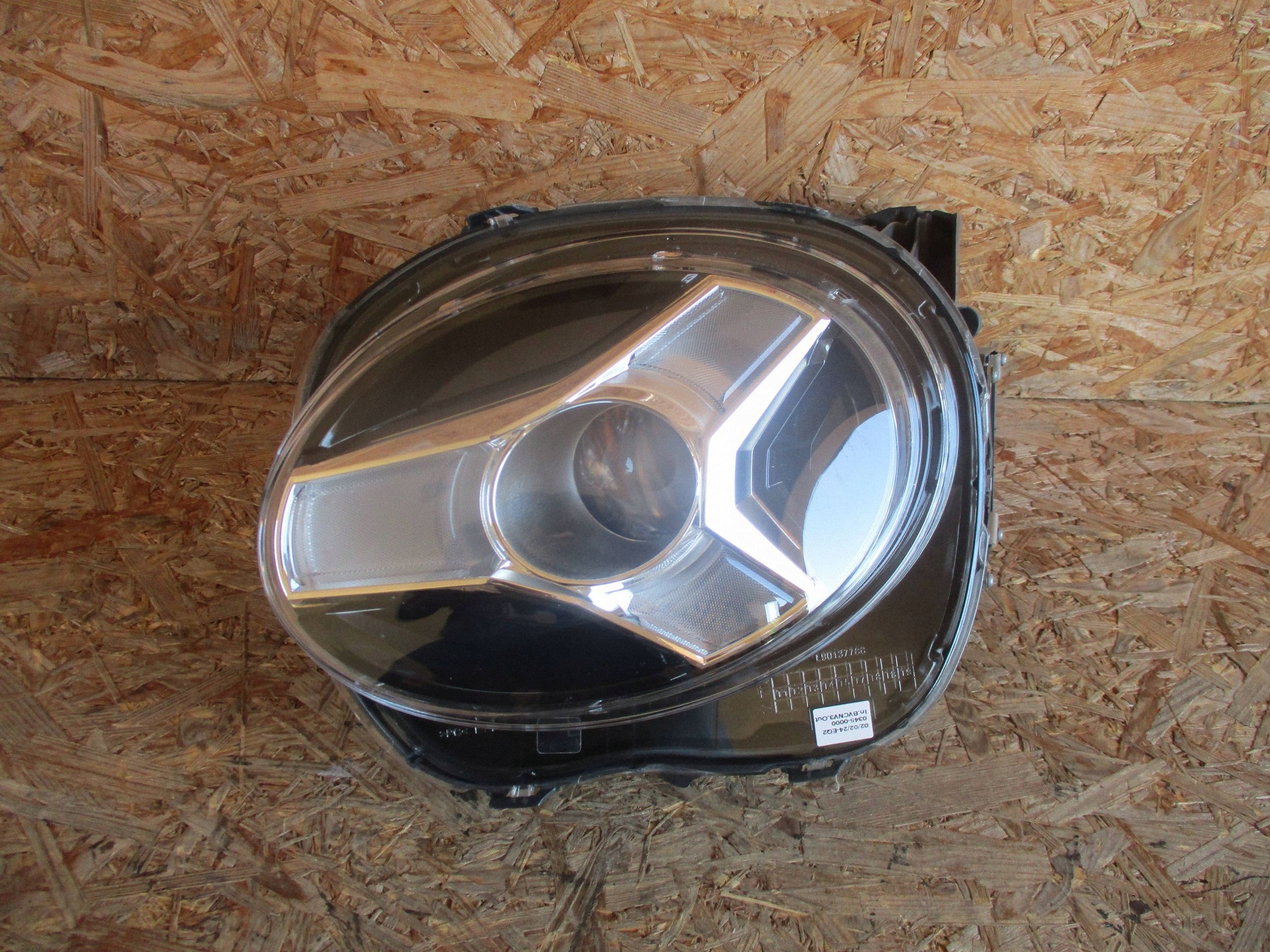 light front front left NISSAN JUKE II F16