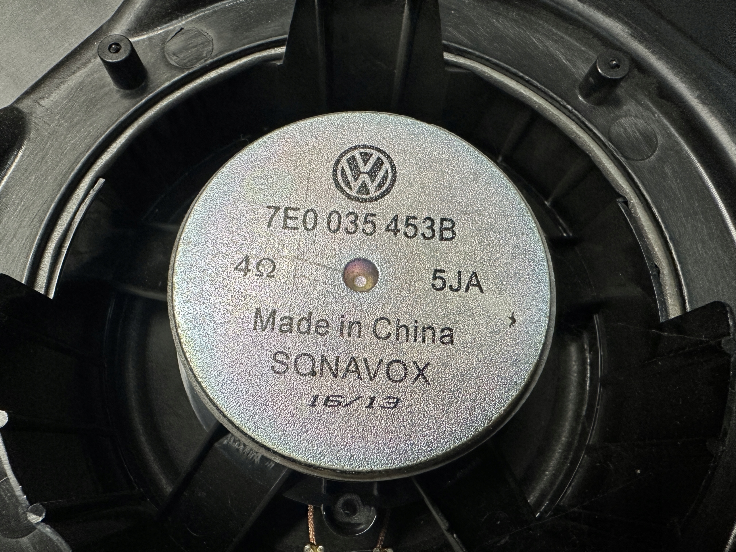 VW MULTIVAN 7E T6 speaker left rear part SONAVOX 7E0035453B