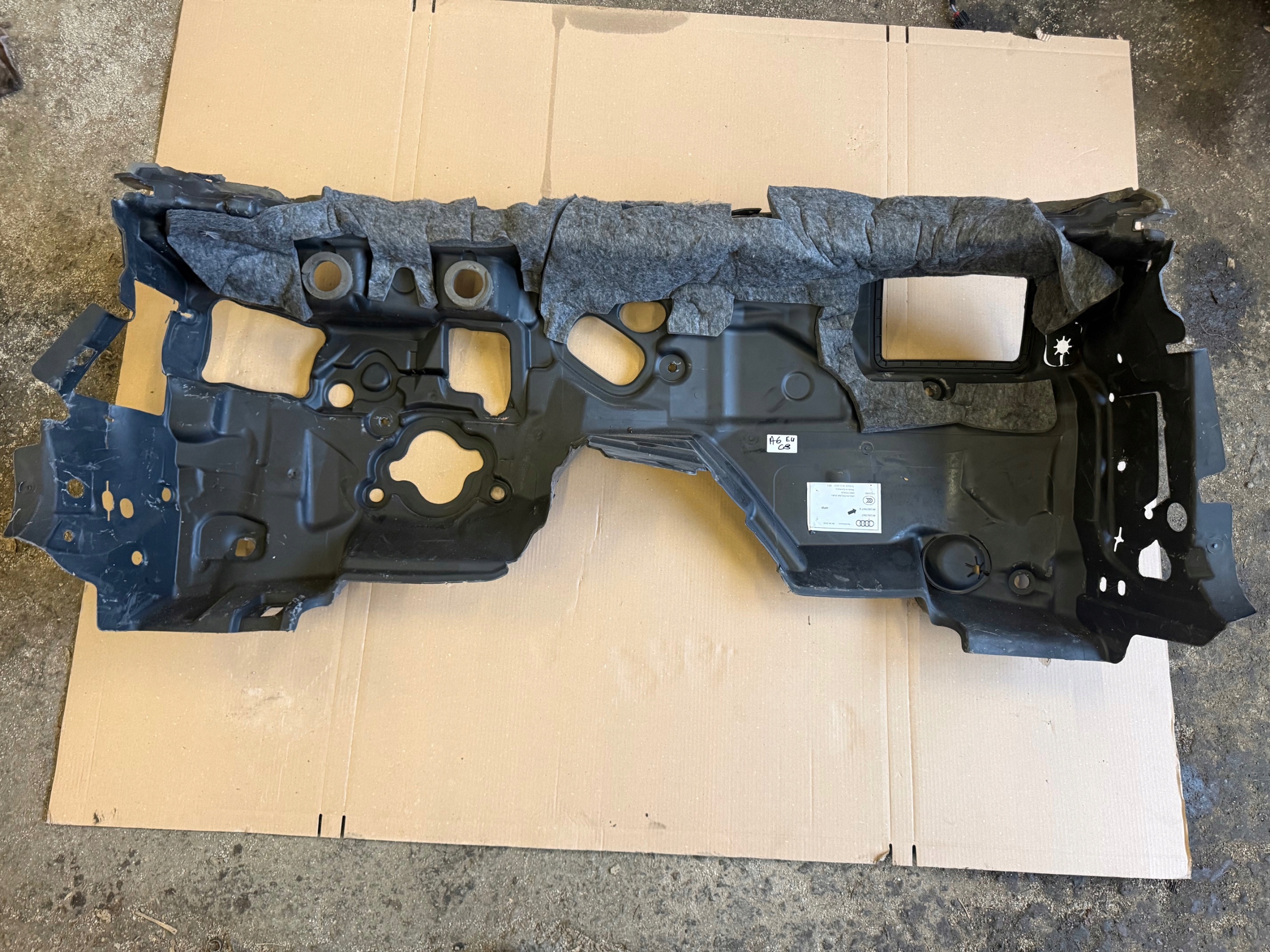 AUDI A6 C8 A7 Schalldämmung Blende Abdeckung wärmblech 4K1863947A