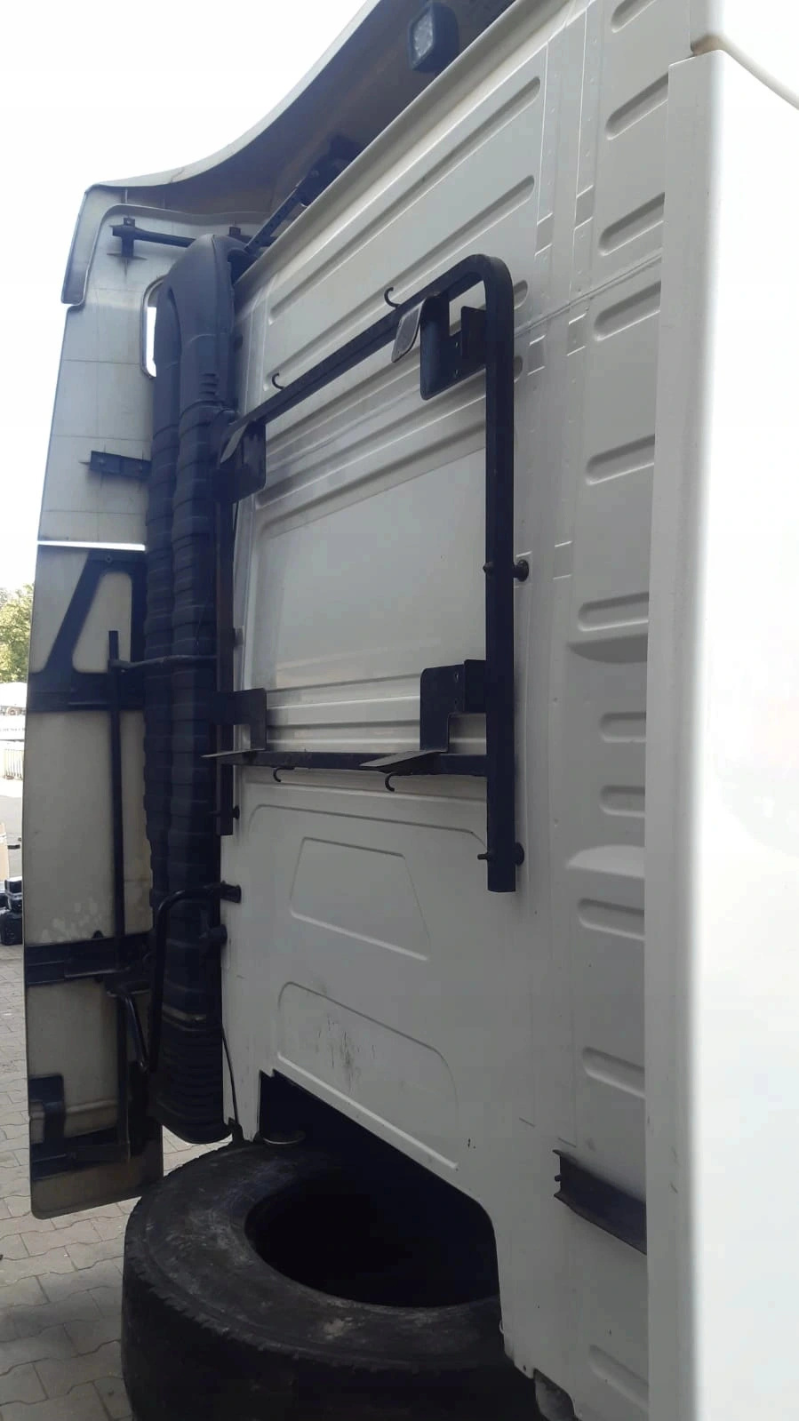 VOLVO FH13 KABINA KOMPLETNA GLOBTROTTER EURO3 Car type Trucks