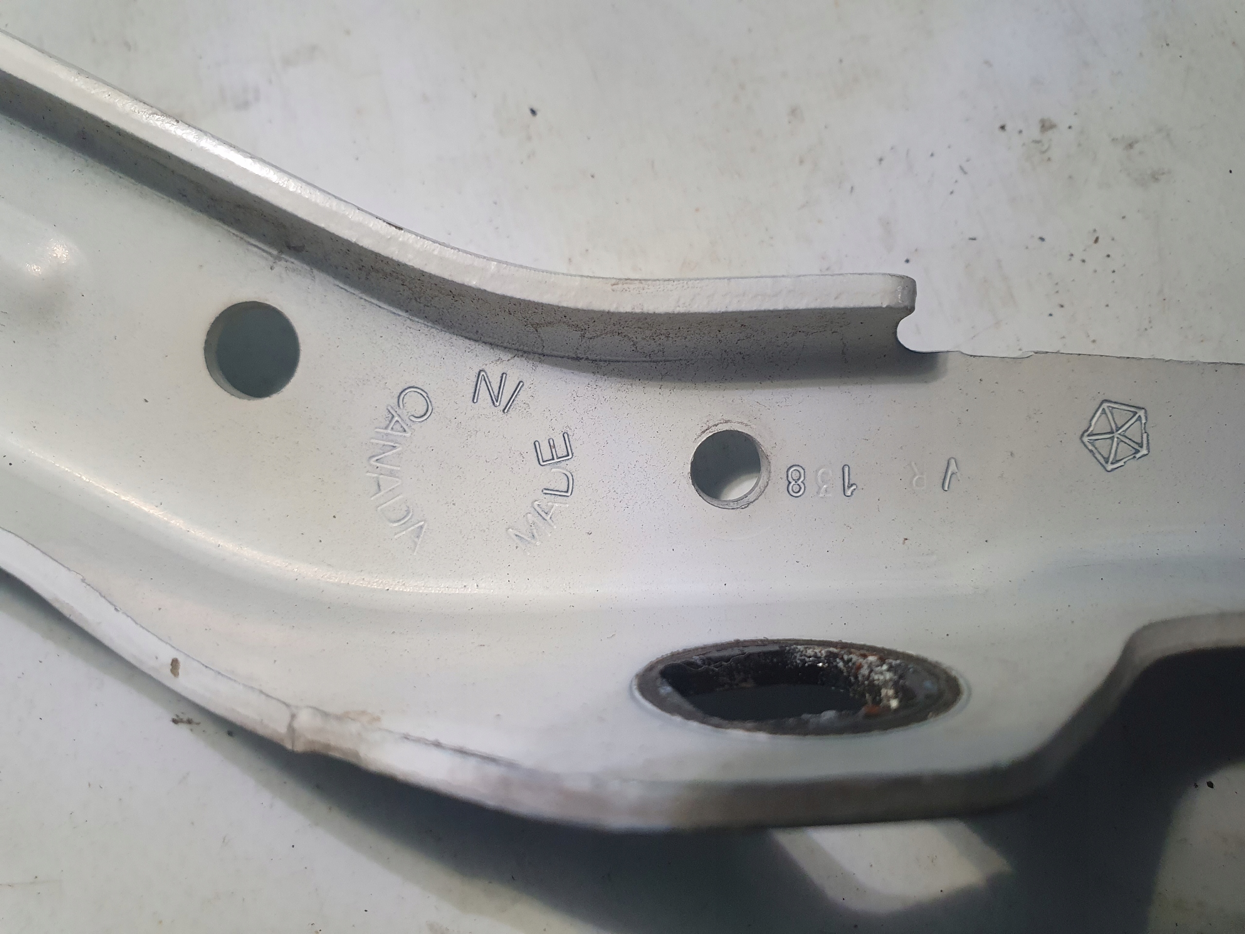 CHRYSLER PACIFICA 16- right left hinge bonnets PW7