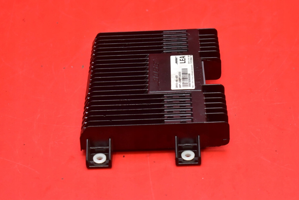 AMPLIFICATORE RADIA GM1A-66-92X MAZDA 6 1 e GG 02-05
