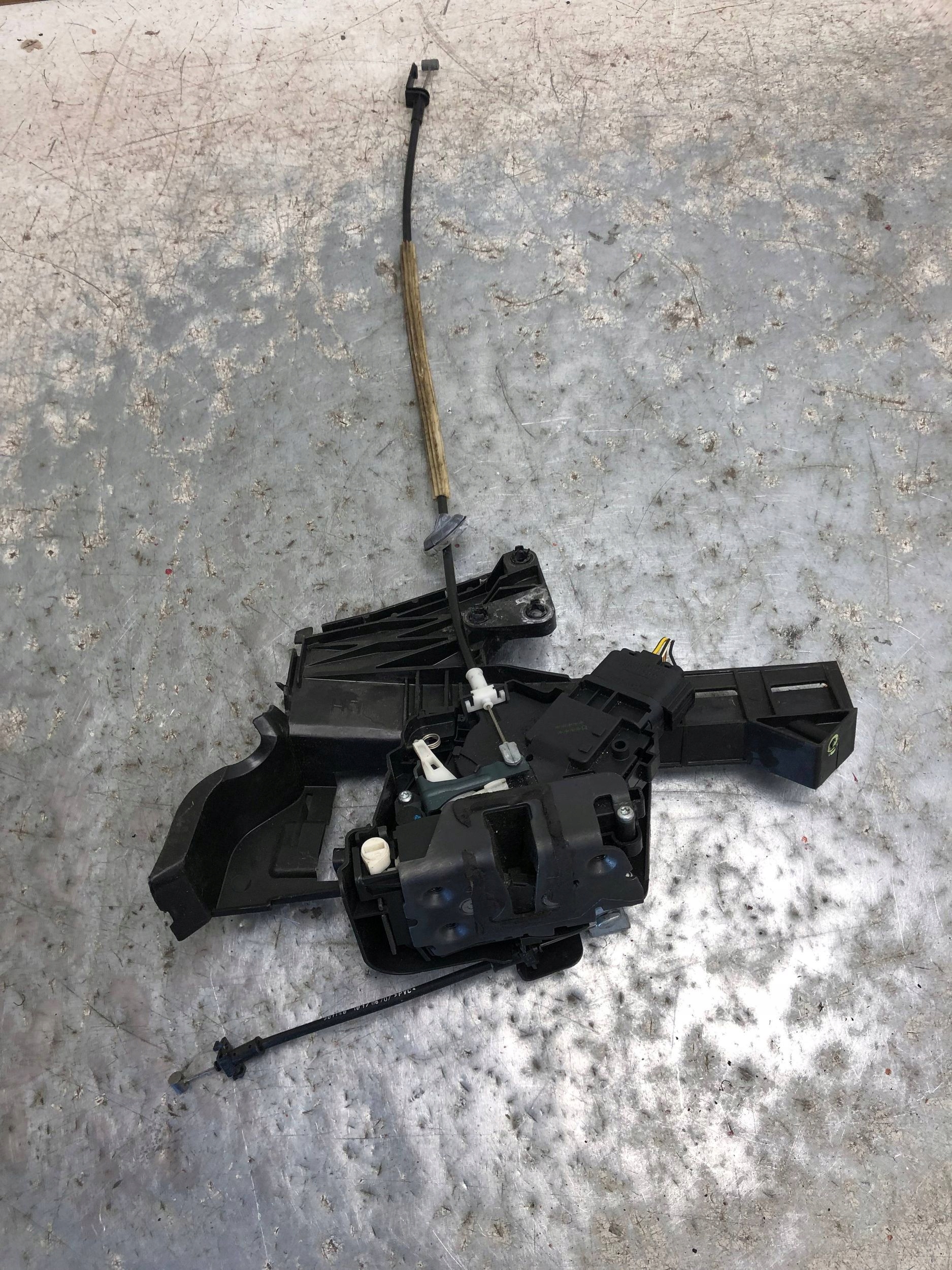 lock door left rear part FORD FOCUS MK2 4M5A-A26413-BC