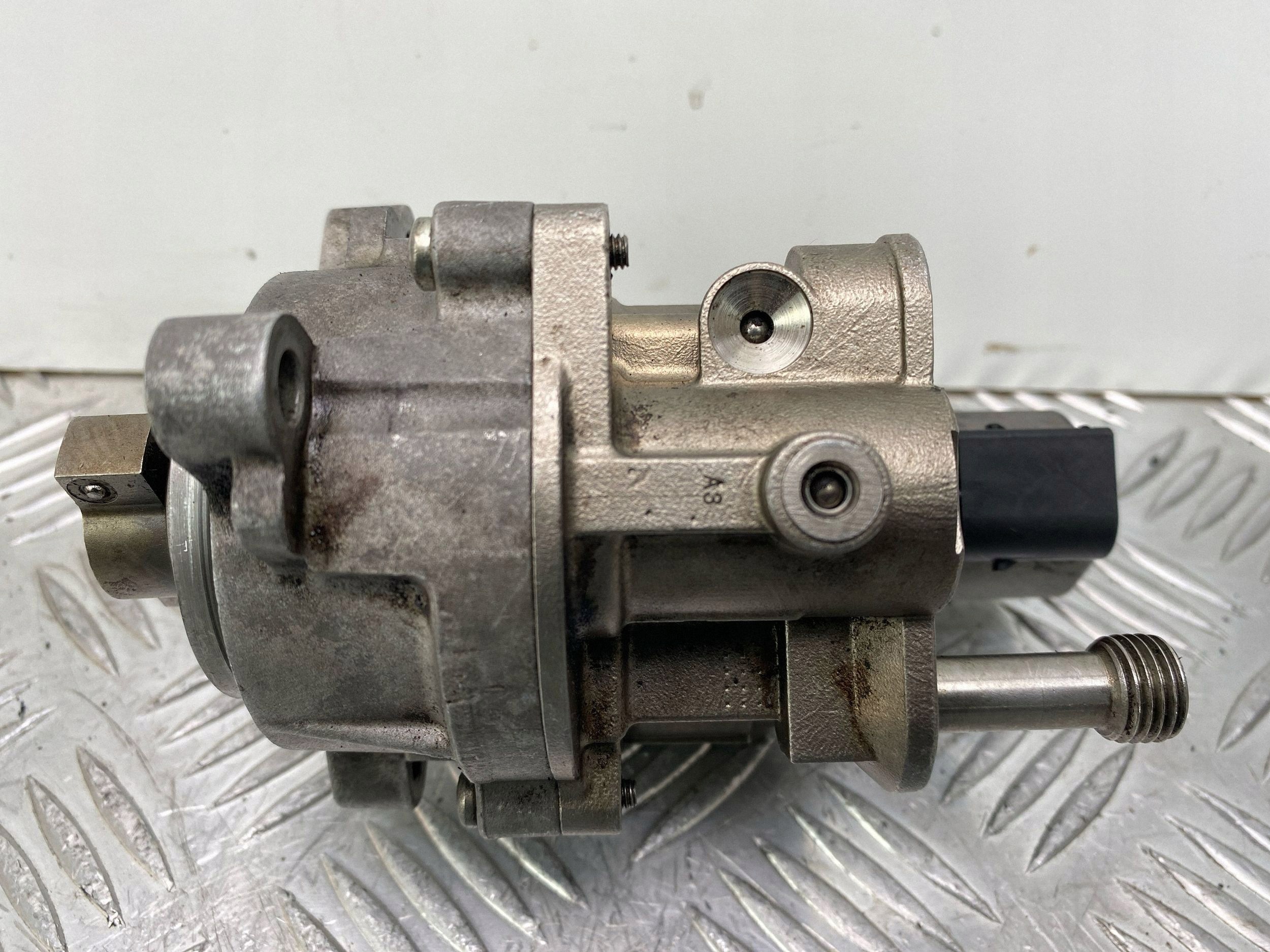 BMW X5 E70 40i injection pump 7615617 N55B30A