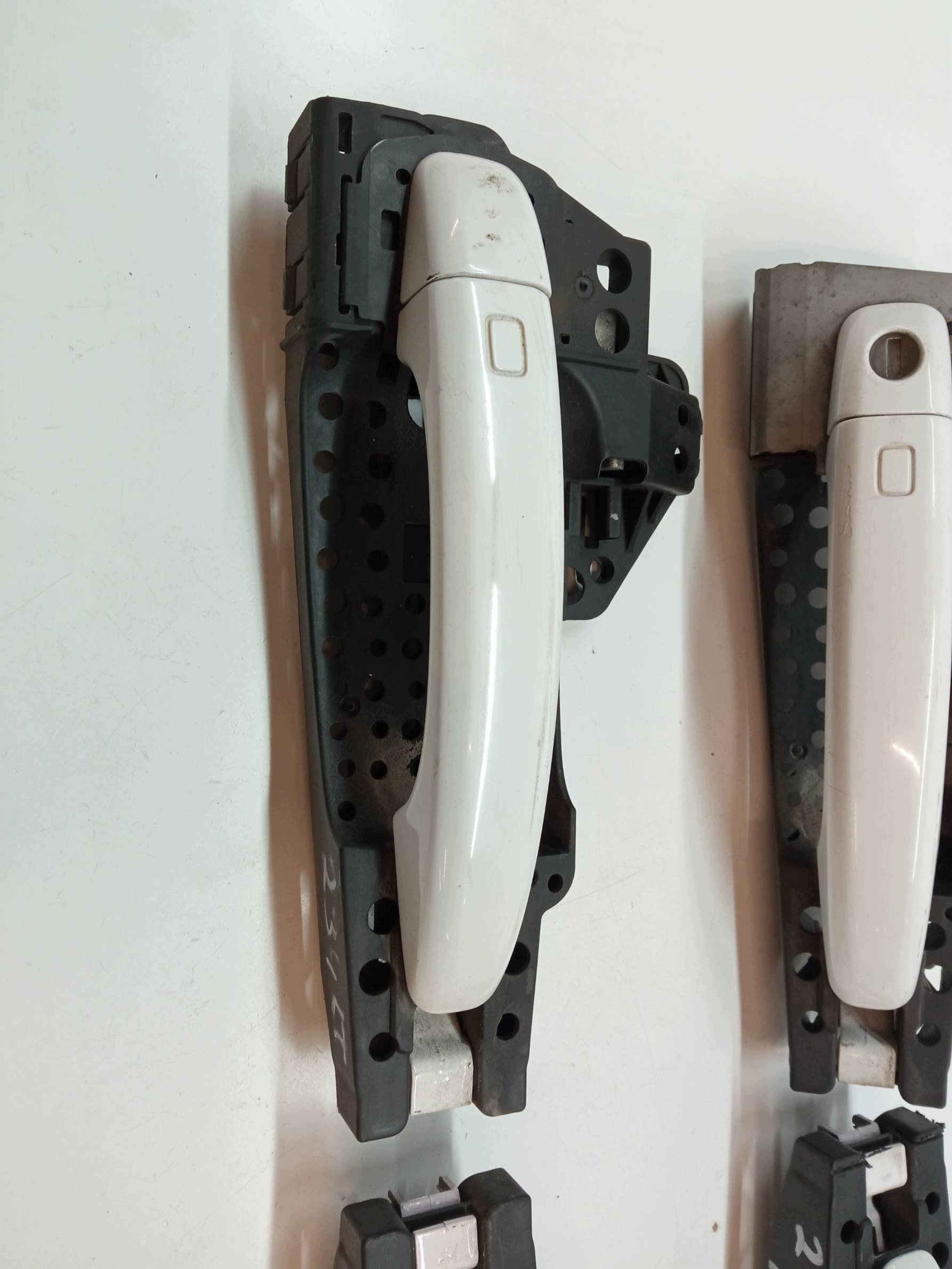 handle exterior front rear part left right KOMPLET BIALA Audi A4 IV B8