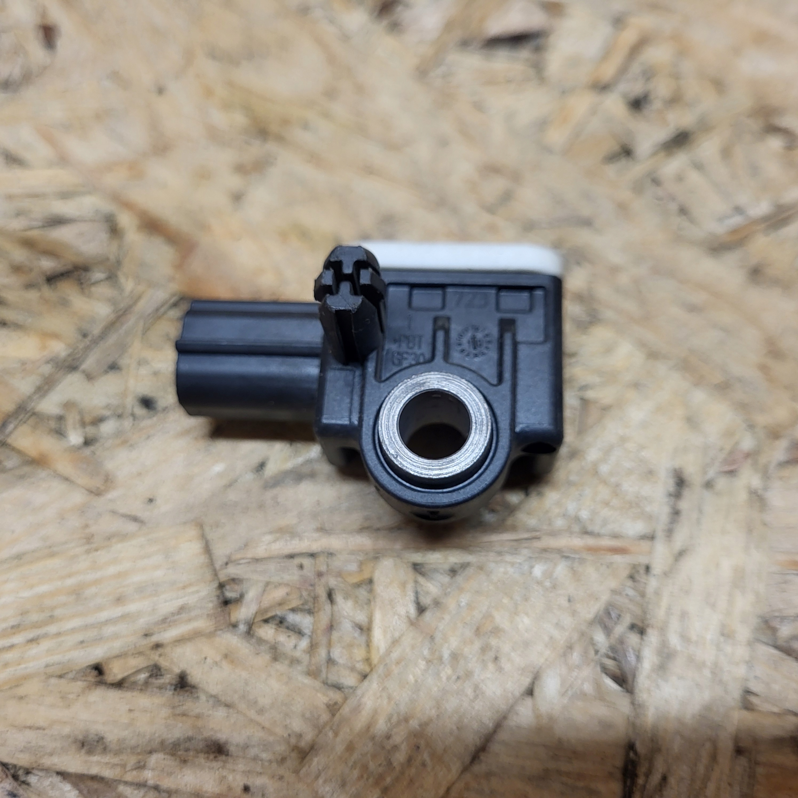 FORD FOCUS MK3 MONDEO impact sensor WSKAZNIK SRS 8V4T14B006AA