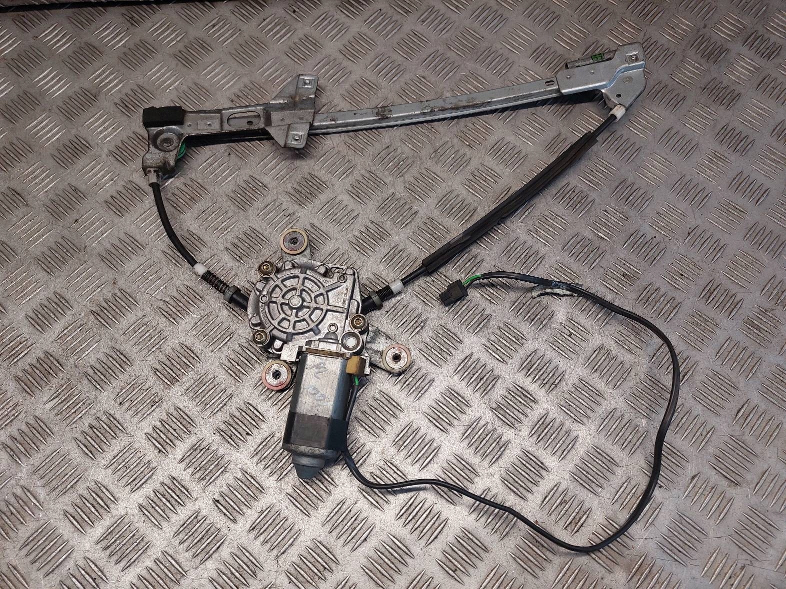mechanism window regulator left front AUDI A6 C4