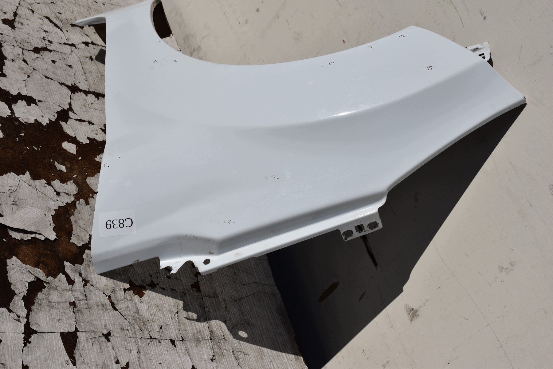 fender left front FORD FIESTA MK7 Polift 2012-2017 code: Frozen White