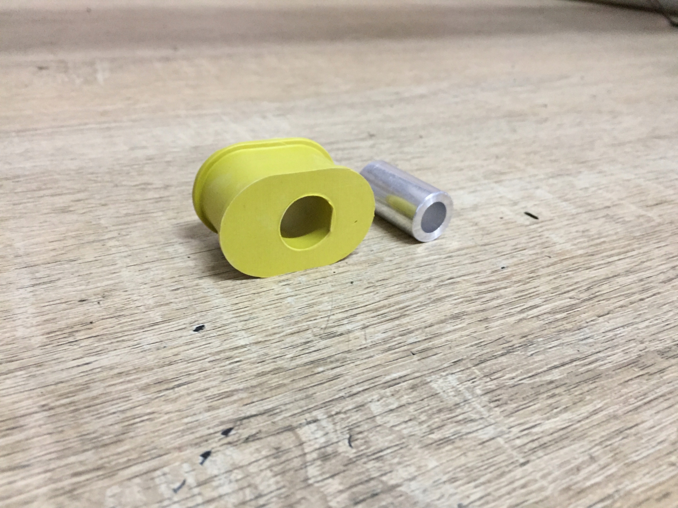 ZAWIAS Ogranicznik PRAWY LEWY TYŁ PRZÓD Do BMW 7 E66 E65 2005-2008 LIFT Typ samochodu Samochody osobowe