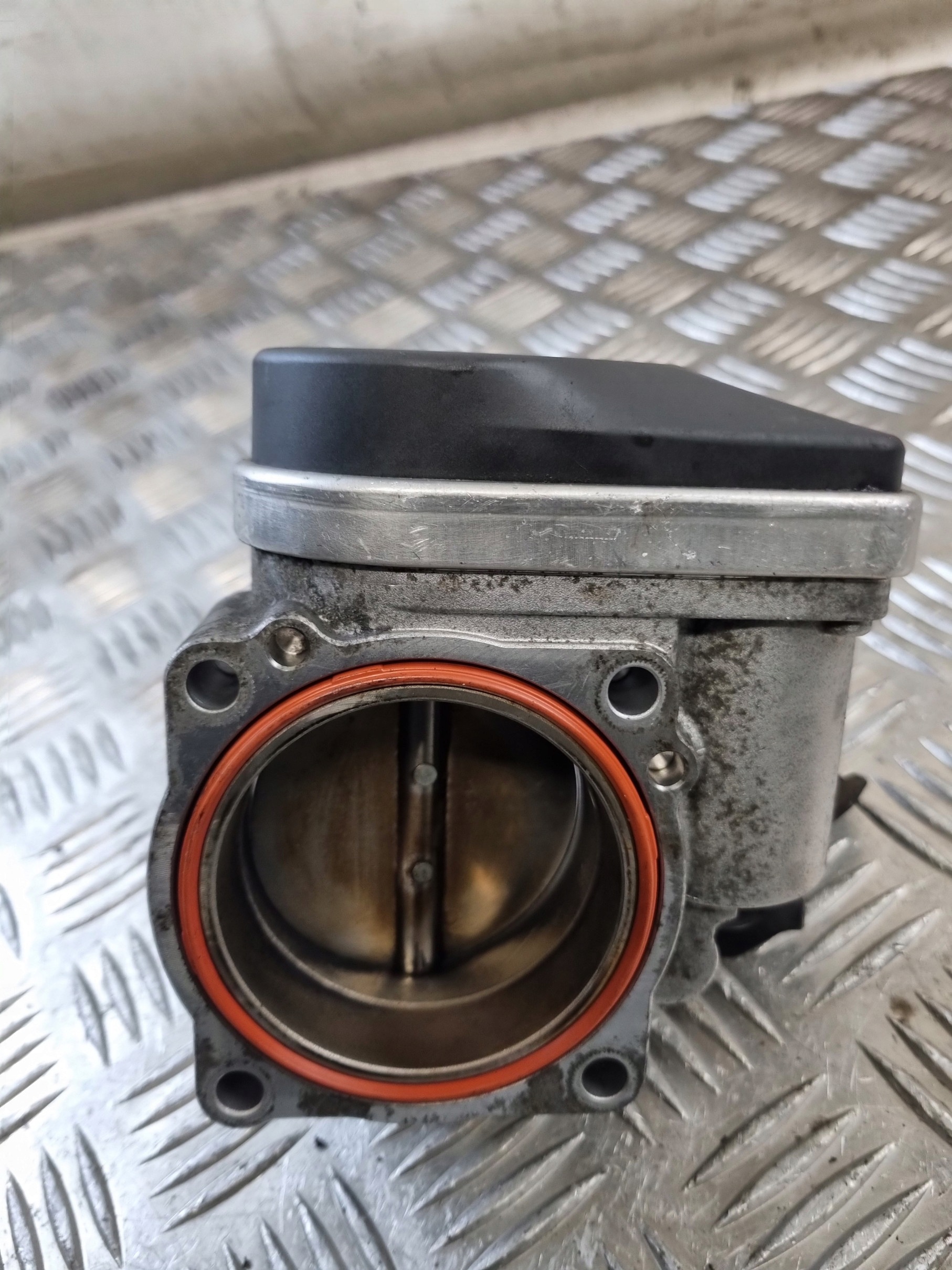 throttle flap BMW E39 520I