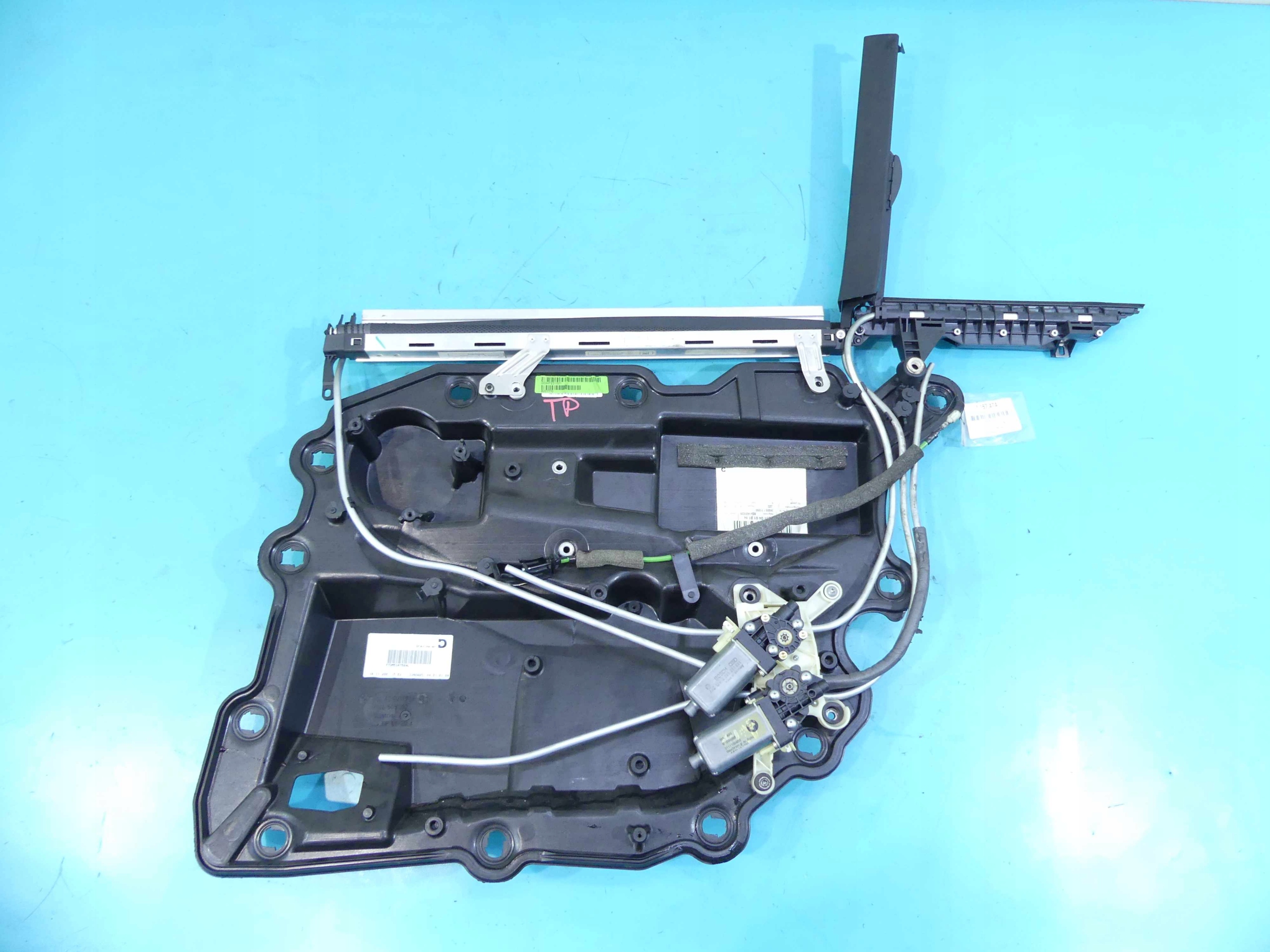 7026034, 586509-10, - Рольставни двери п зд BMW E65