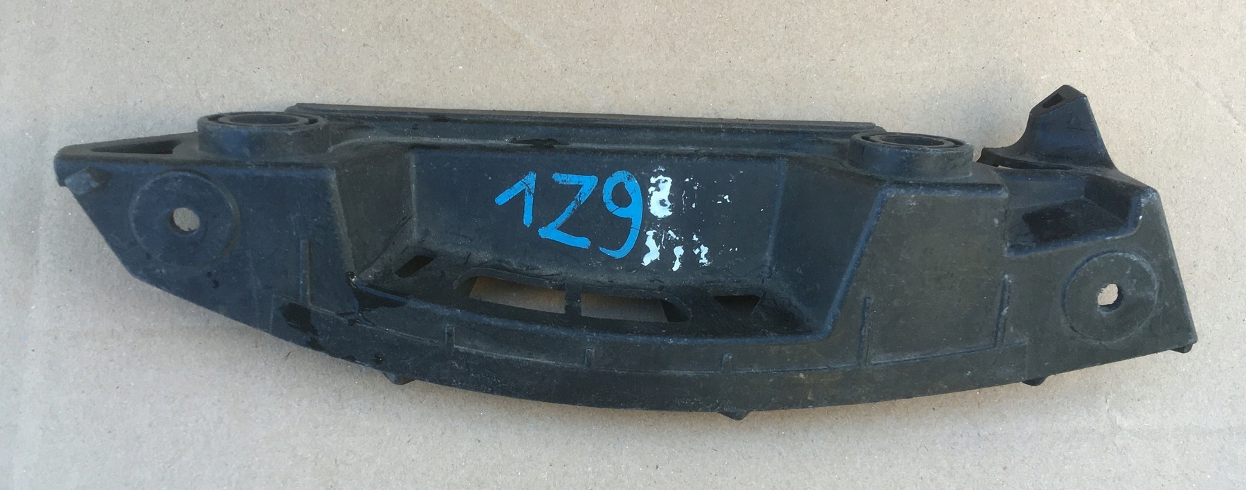bumper bracket left rear part SKODA OCTAVIA II 1Z9807393