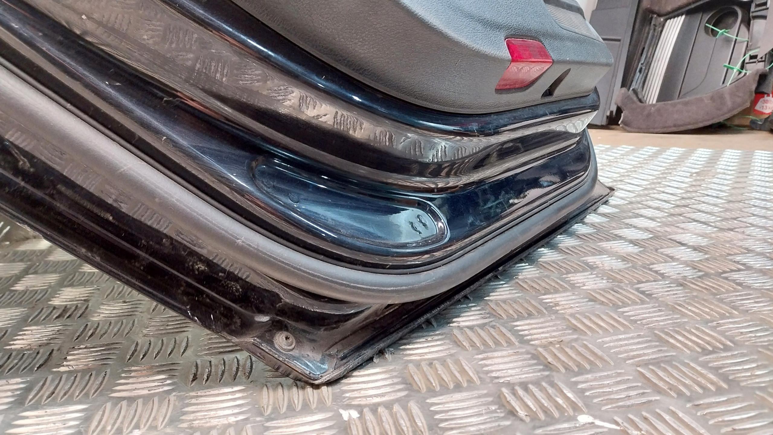 door rear part left VW PASSAT B7 sedan 10