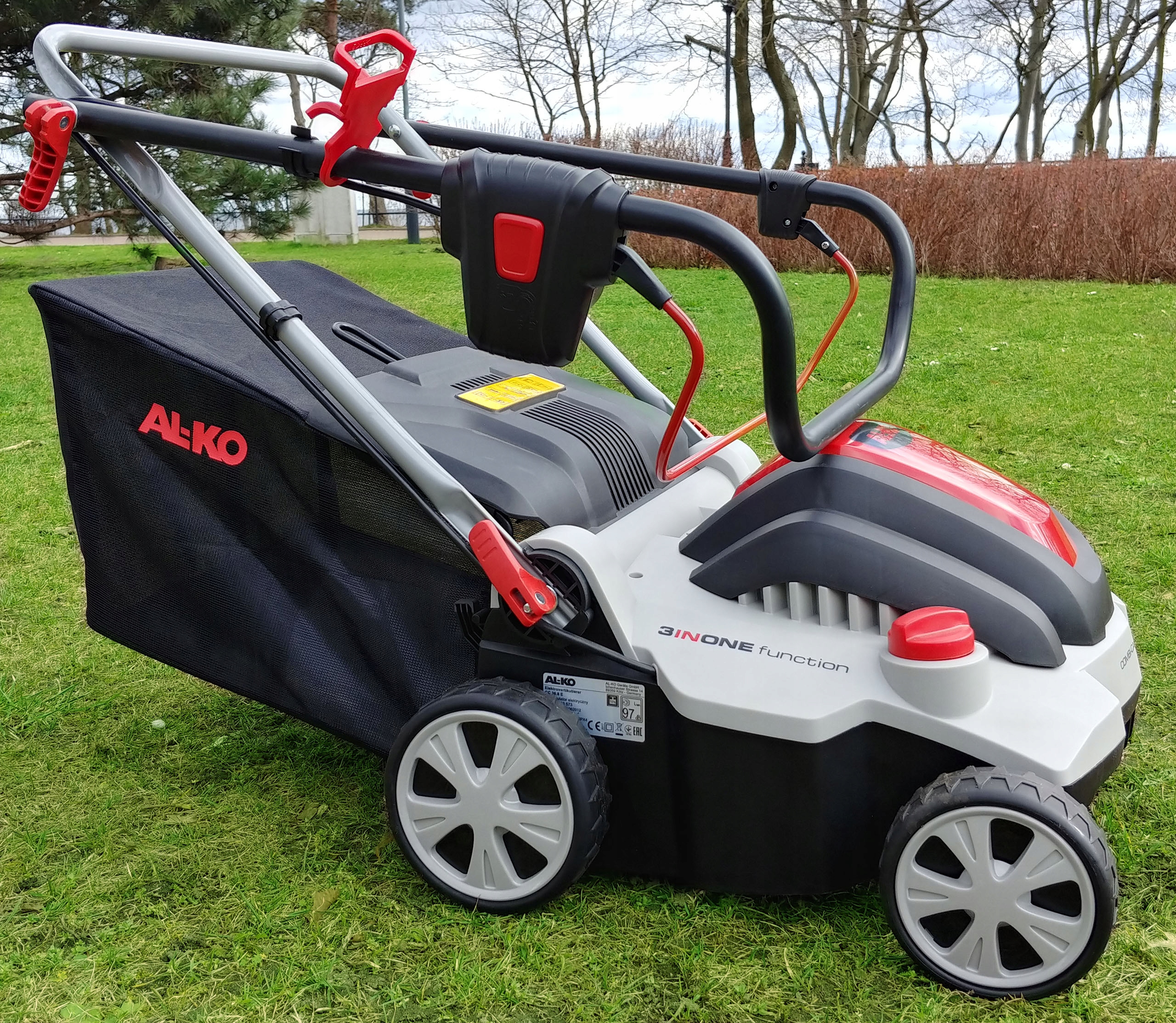 WERTYKULATOR Elektryczny AL-KO 1400 W 36 cm Kosz 50 l wałek wertykulacja Moc silnika 1400 W